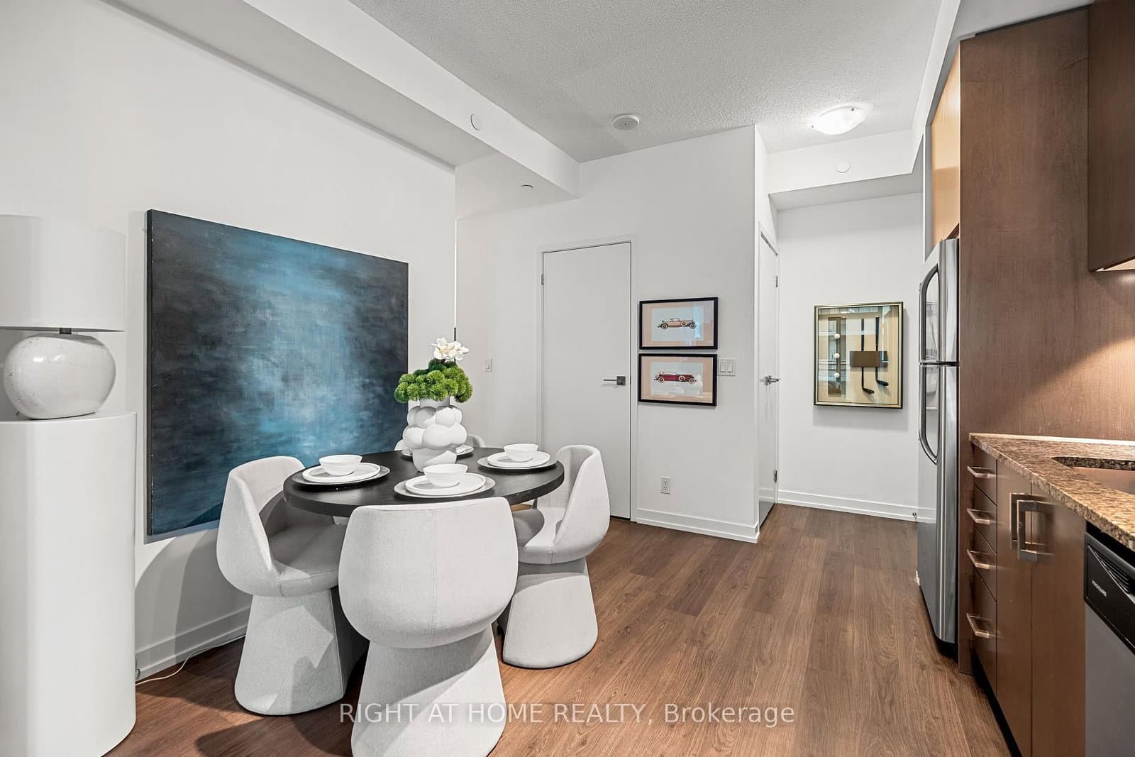 89 Dunfield Avenue, Unit 2306 thumbnail 8