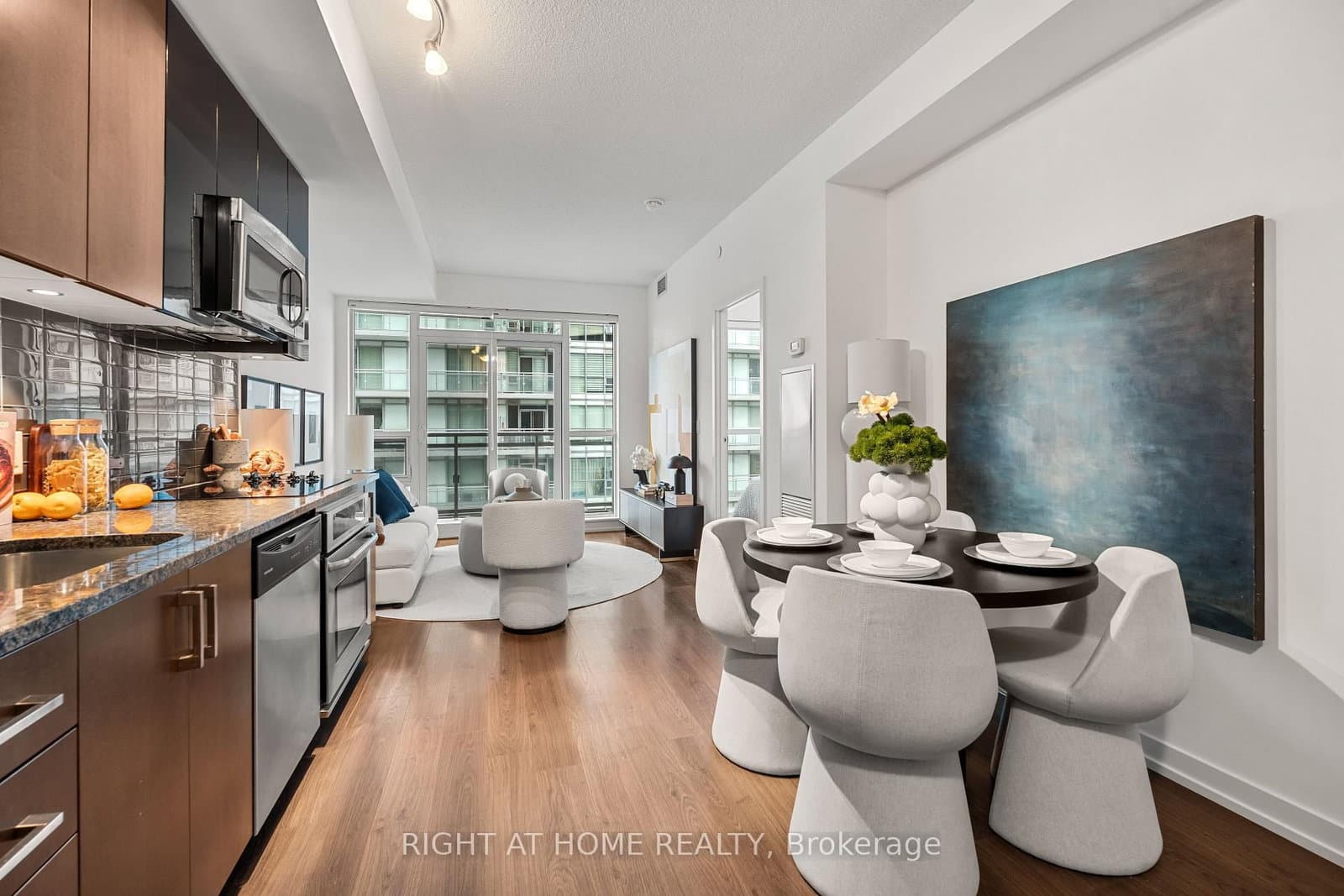 89 Dunfield Avenue, Unit 2306 thumbnail 9