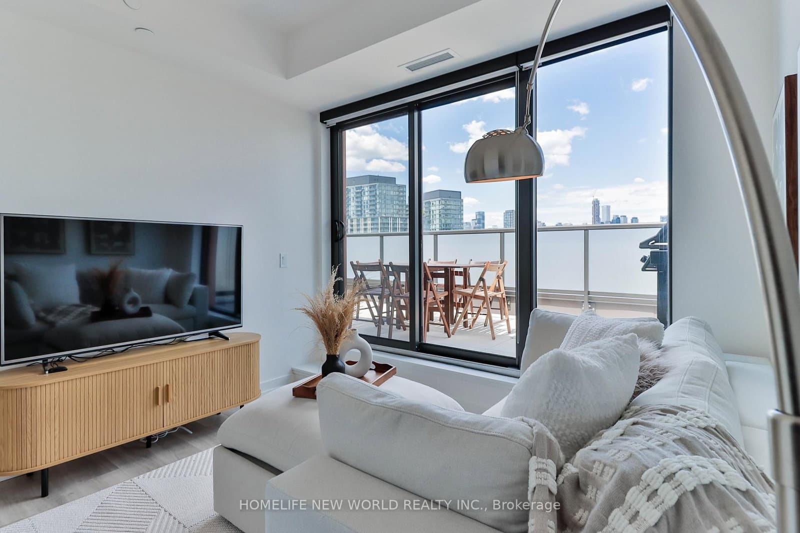 28 Eastern Avenue, Unit 1003 thumbnail 12