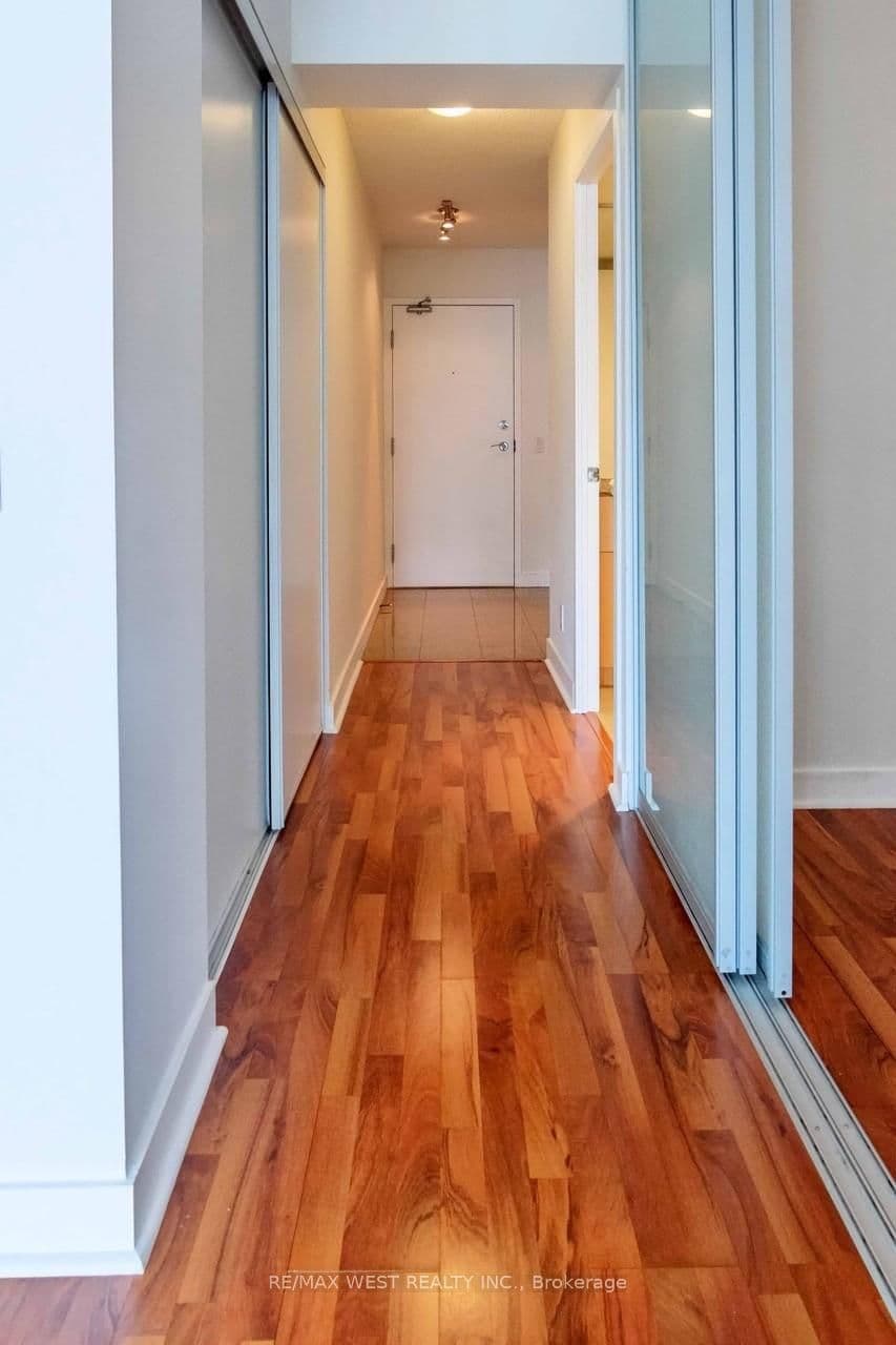 373 Front Street, Unit 2509 thumbnail 2