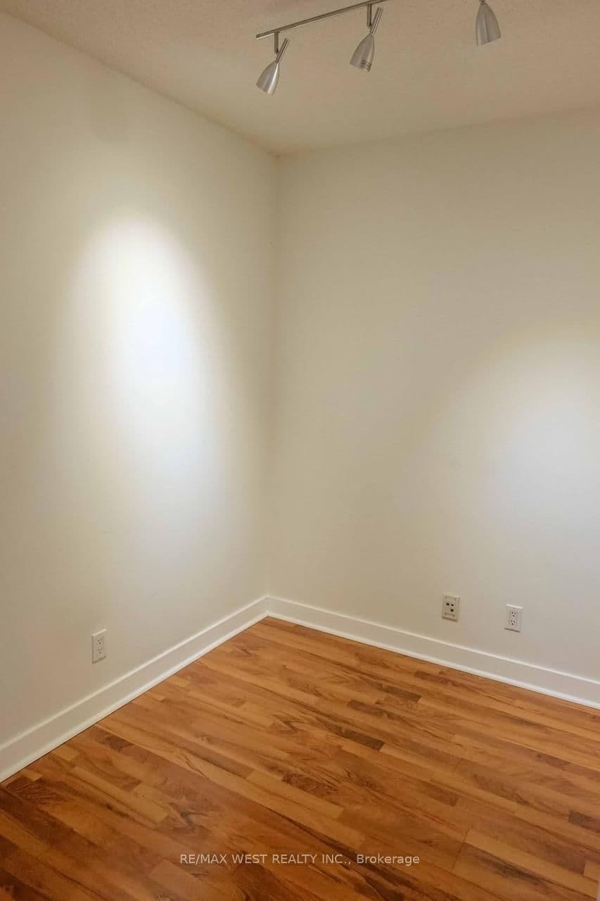 373 Front Street, Unit 2509 thumbnail 6