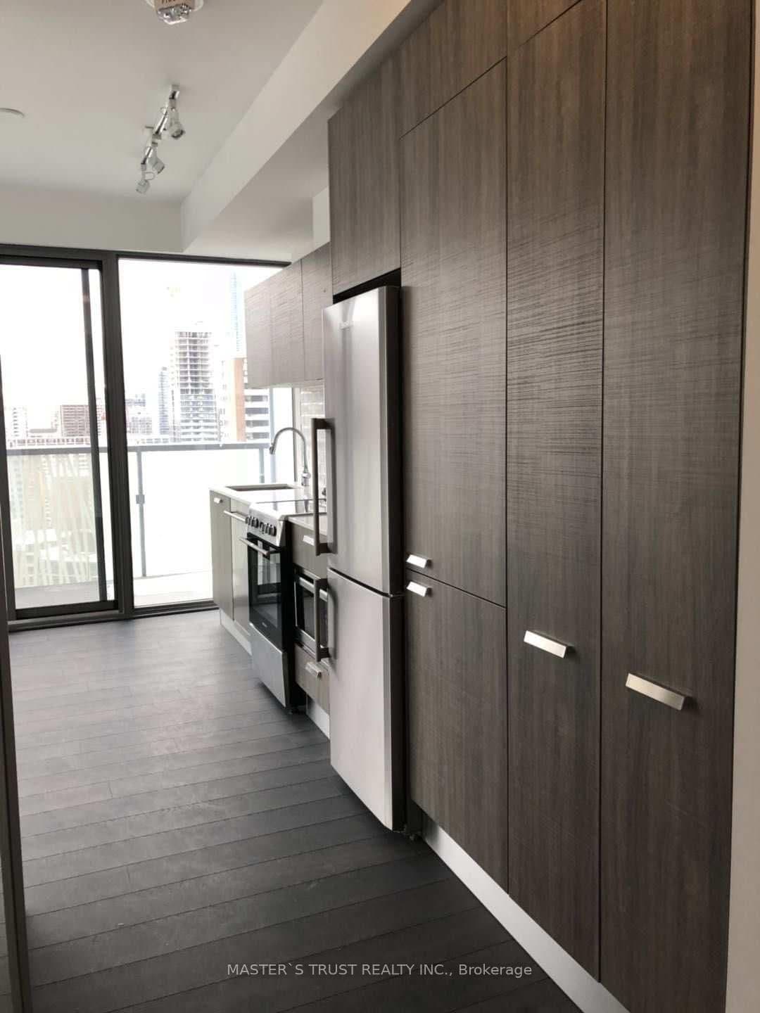 50 Charles Street E, Unit 1803 thumbnail 5