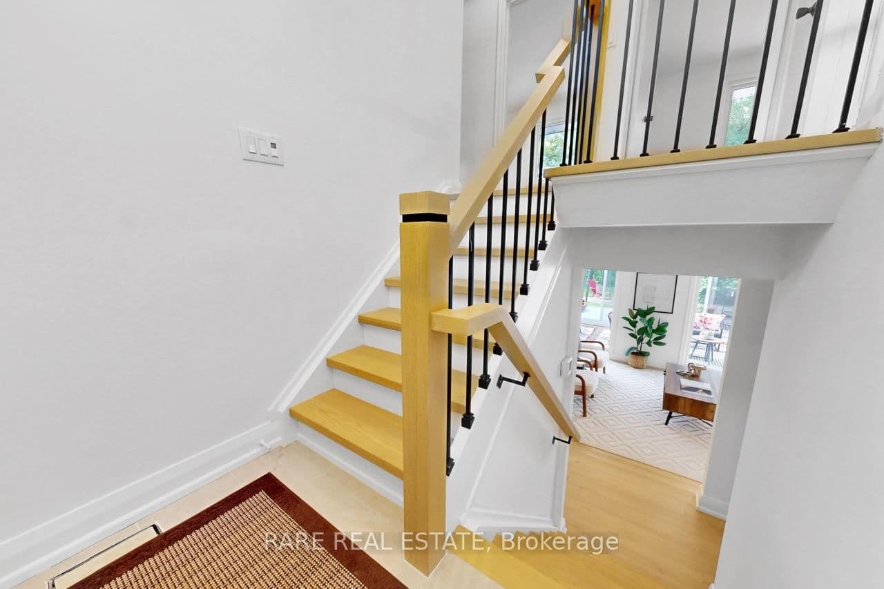 192 Three Valleys Drive thumbnail 4
