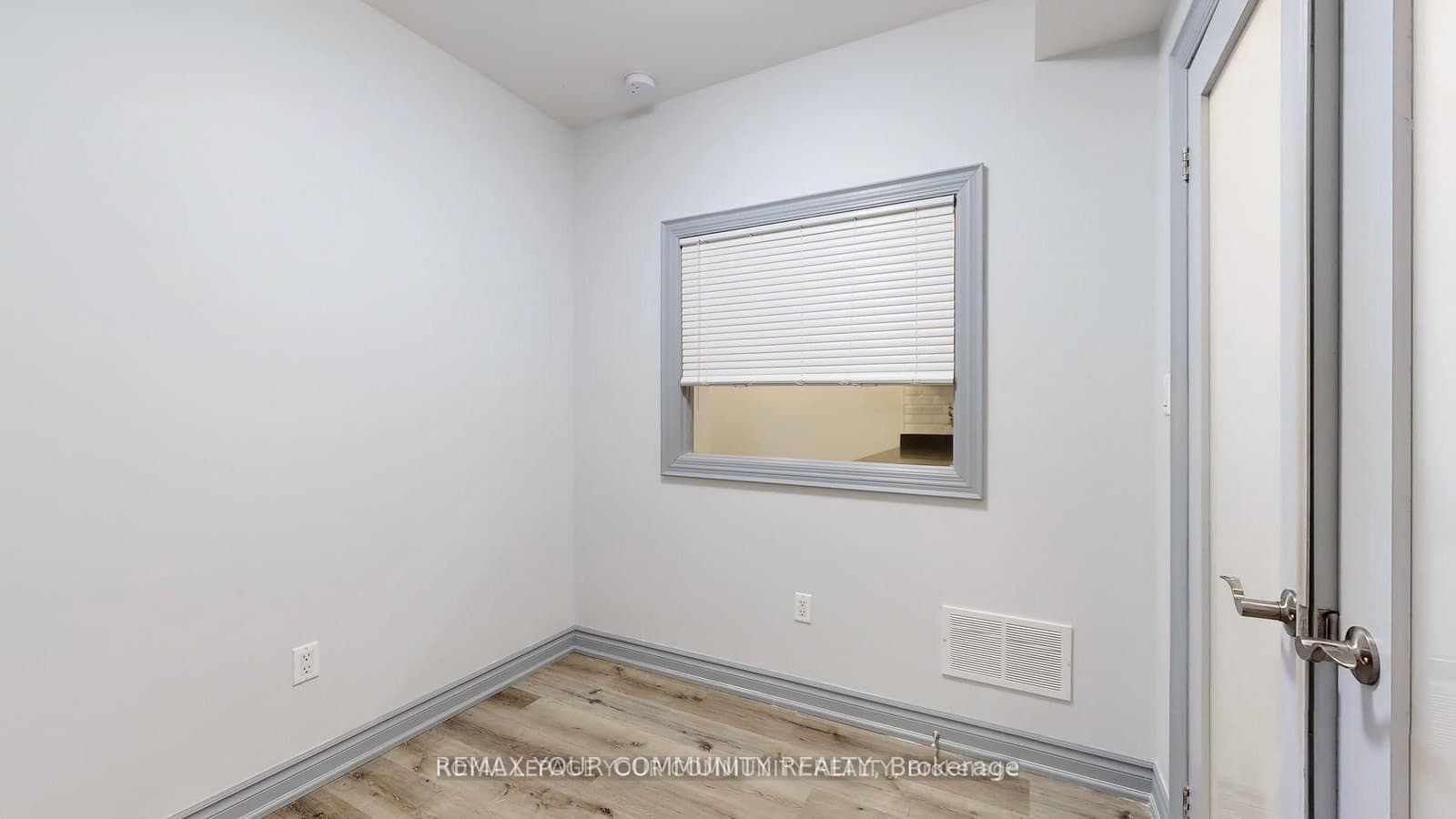 586 Parliament Street, Unit C thumbnail 12