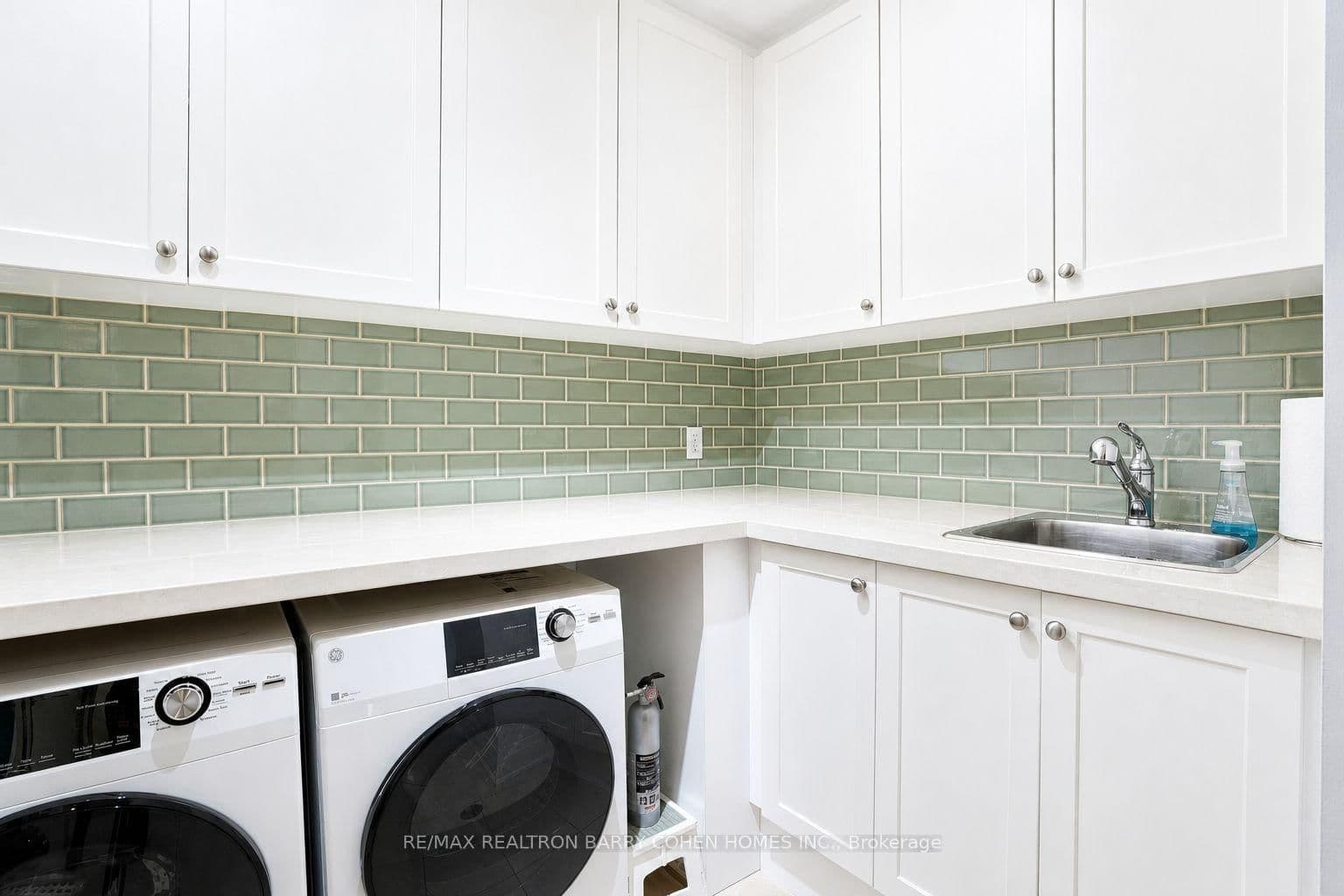 117 Scollard Street thumbnail 34