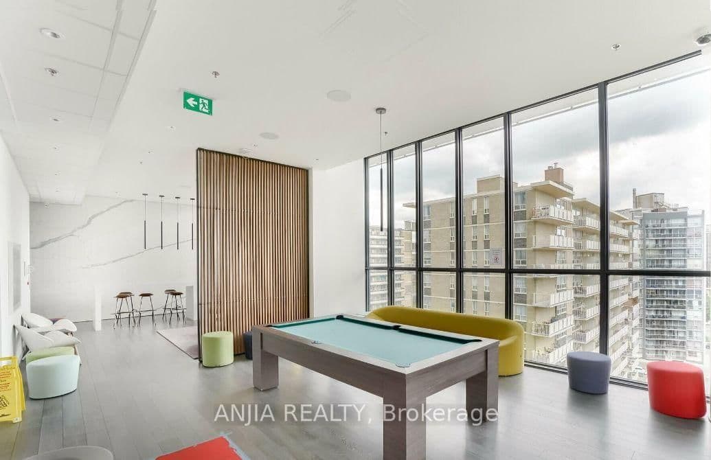 185 Roehampton Avenue, Unit 312 thumbnail 8