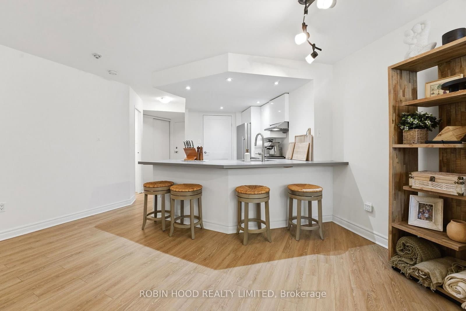 77 Maitland Place, Unit 123 thumbnail 15