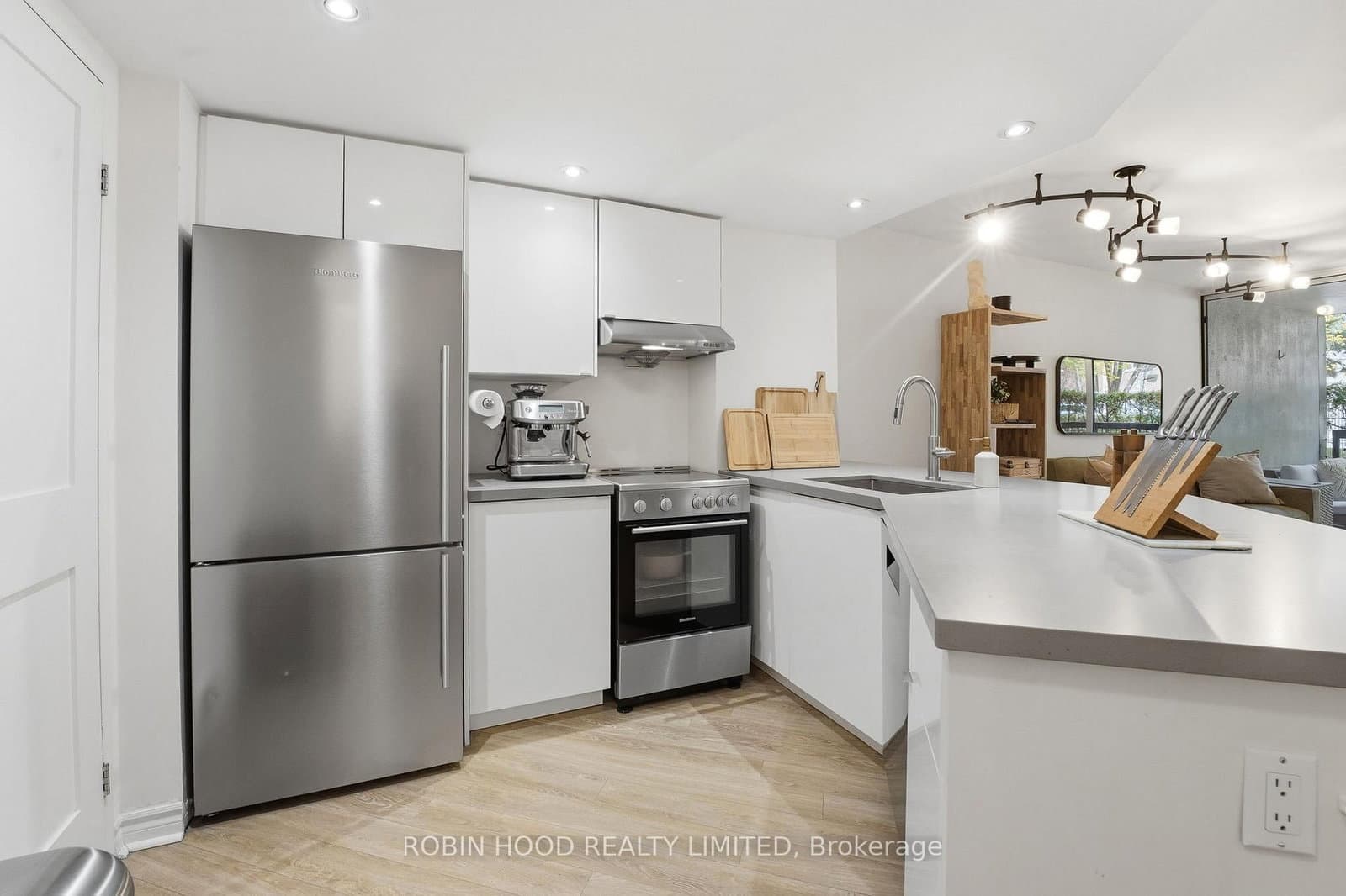 77 Maitland Place, Unit 123 thumbnail 16