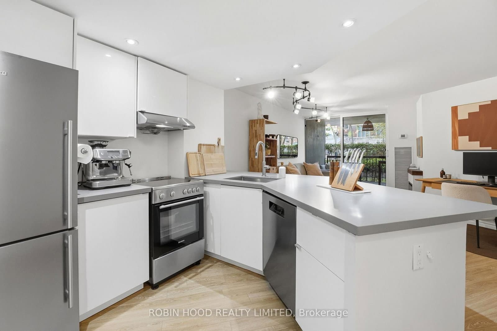 77 Maitland Place, Unit 123 thumbnail 5