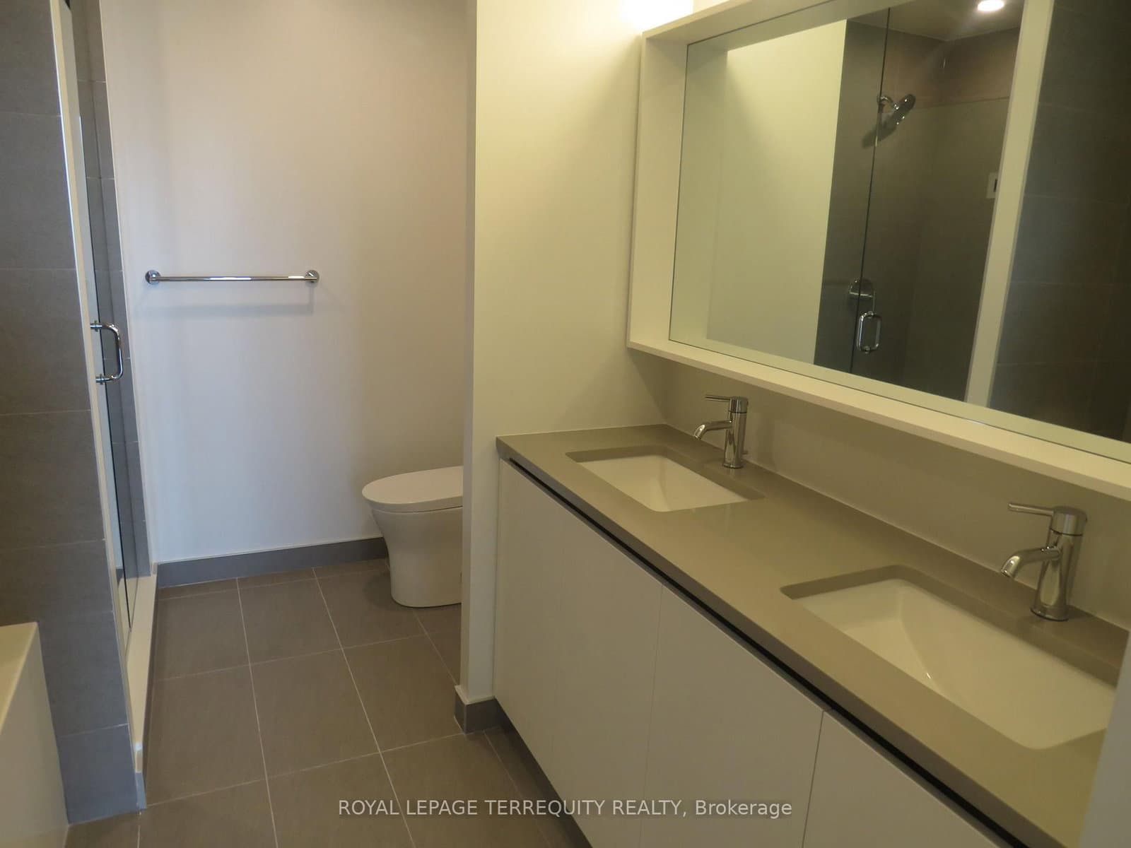 35 Parliament Street, Unit 3304 thumbnail 19
