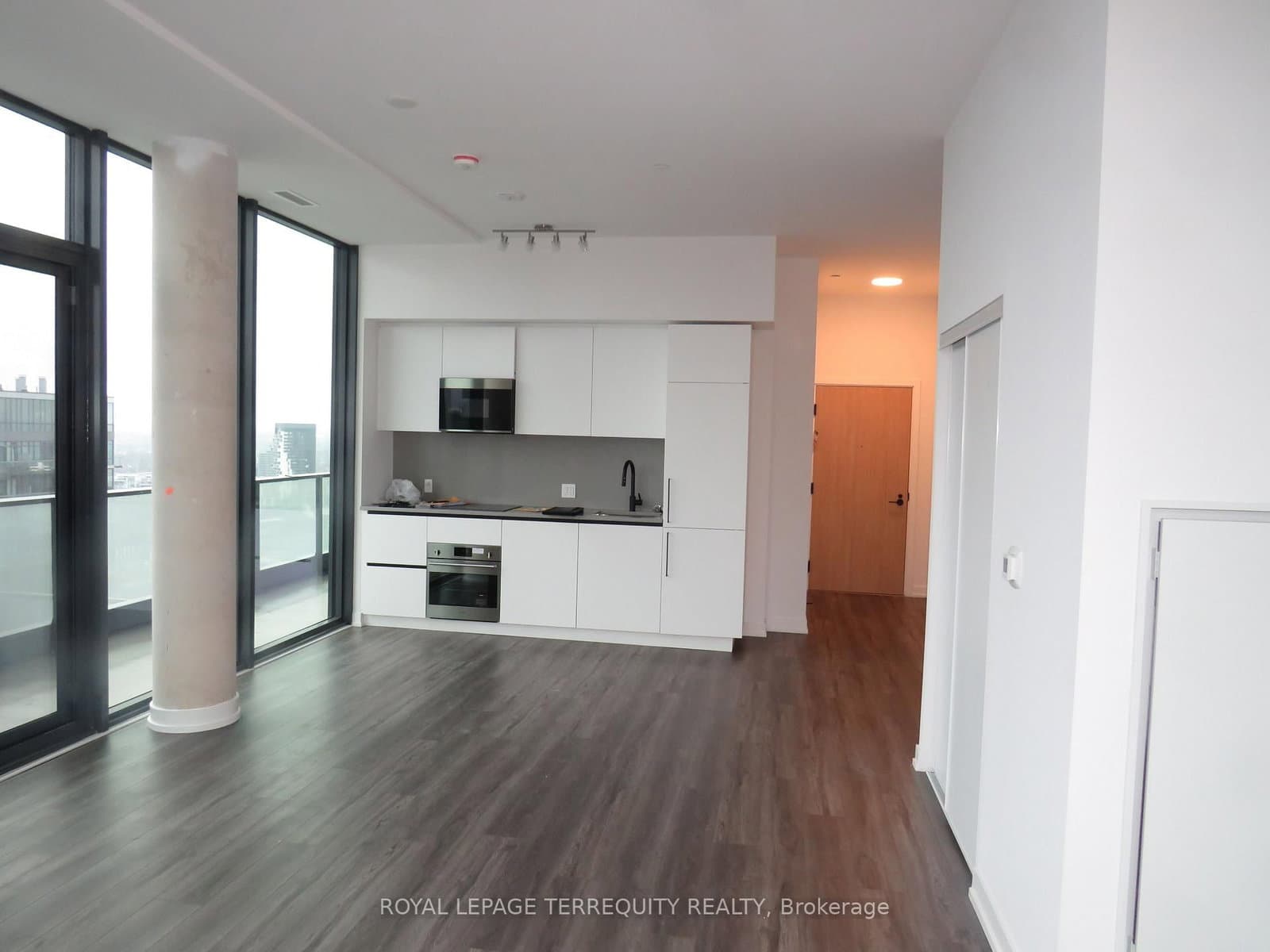 35 Parliament Street, Unit 3304 thumbnail 2