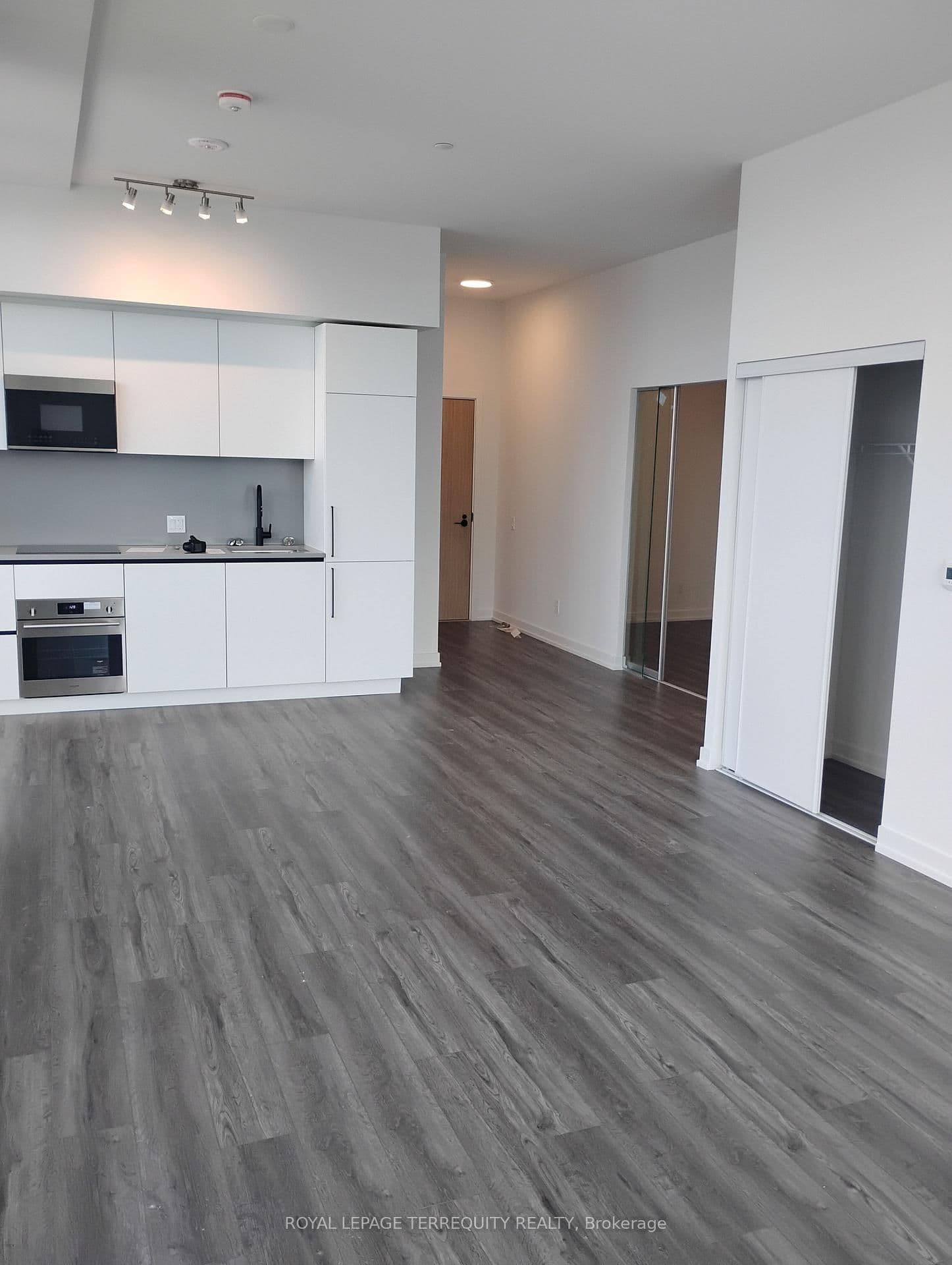 35 Parliament Street, Unit 3304 thumbnail 23