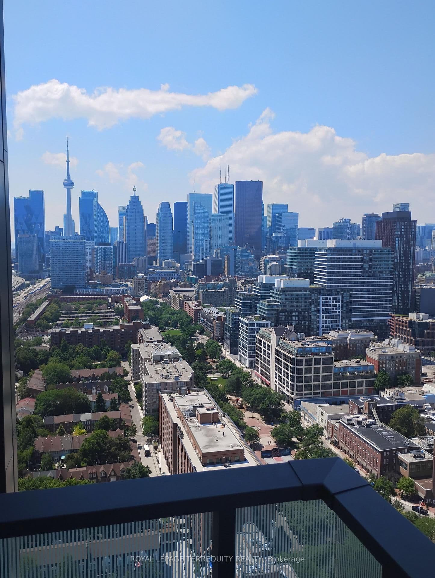 35 Parliament Street, Unit 3304 thumbnail 24