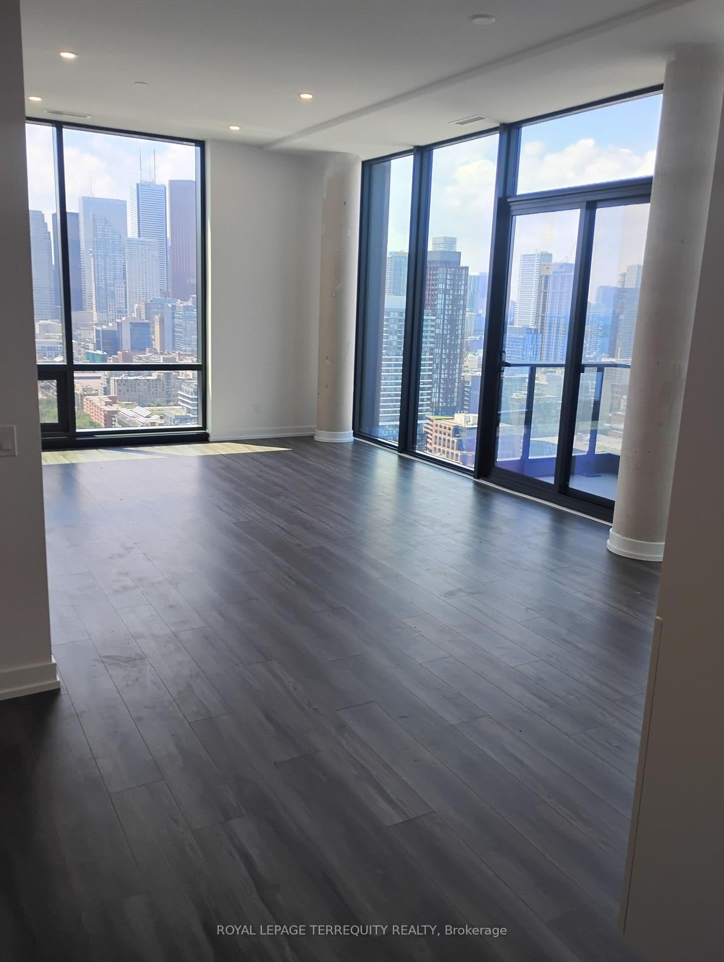 35 Parliament Street, Unit 3304 thumbnail 26