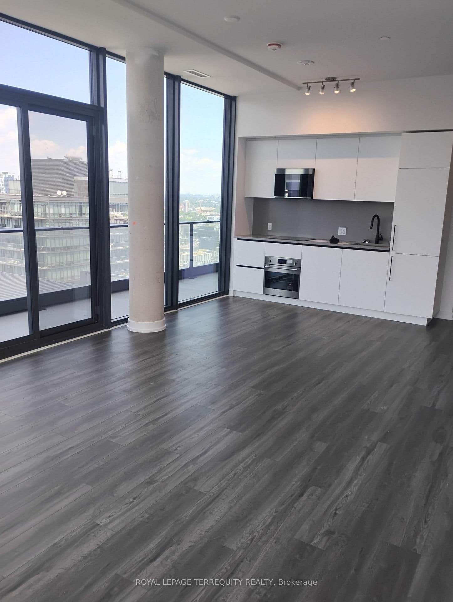 35 Parliament Street, Unit 3304 thumbnail 28