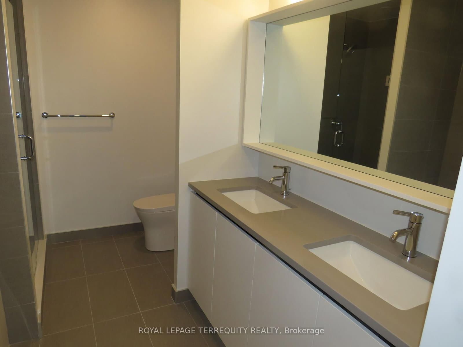 35 Parliament Street, Unit 3304 thumbnail 5