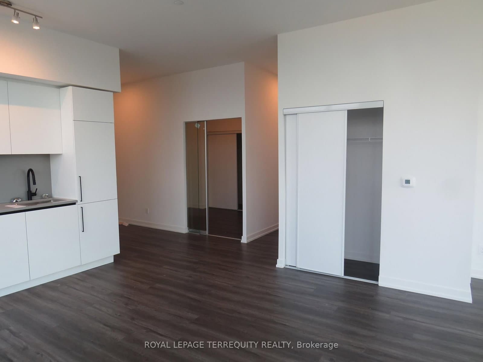 35 Parliament Street, Unit 3304 thumbnail 16