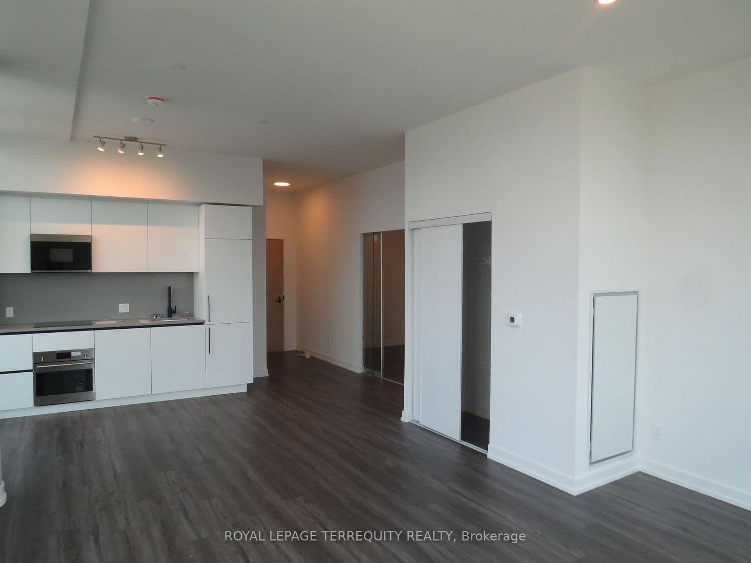 35 Parliament Street, Unit 3304 thumbnail 22