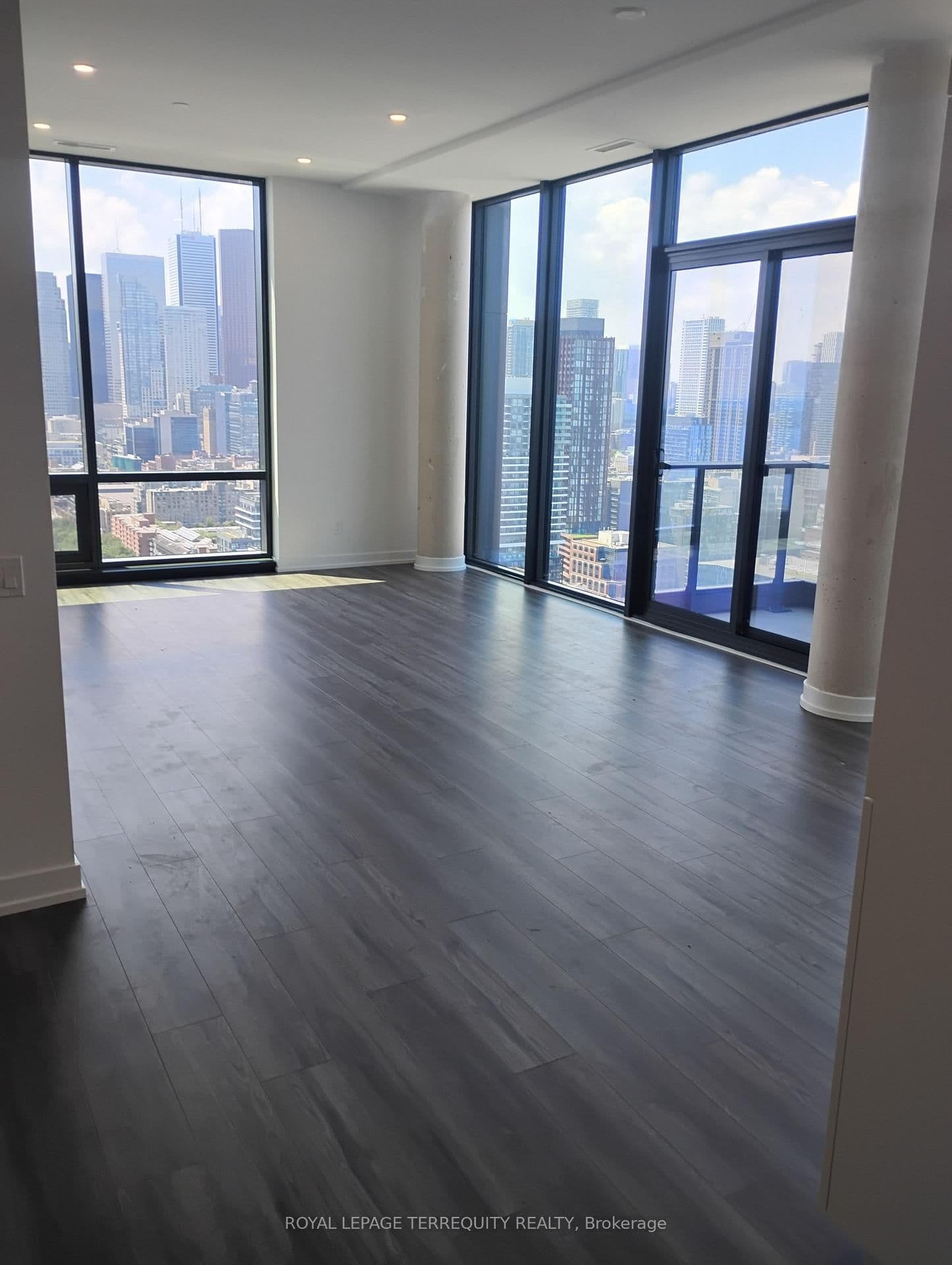 35 Parliament Street, Unit 3304 thumbnail 28