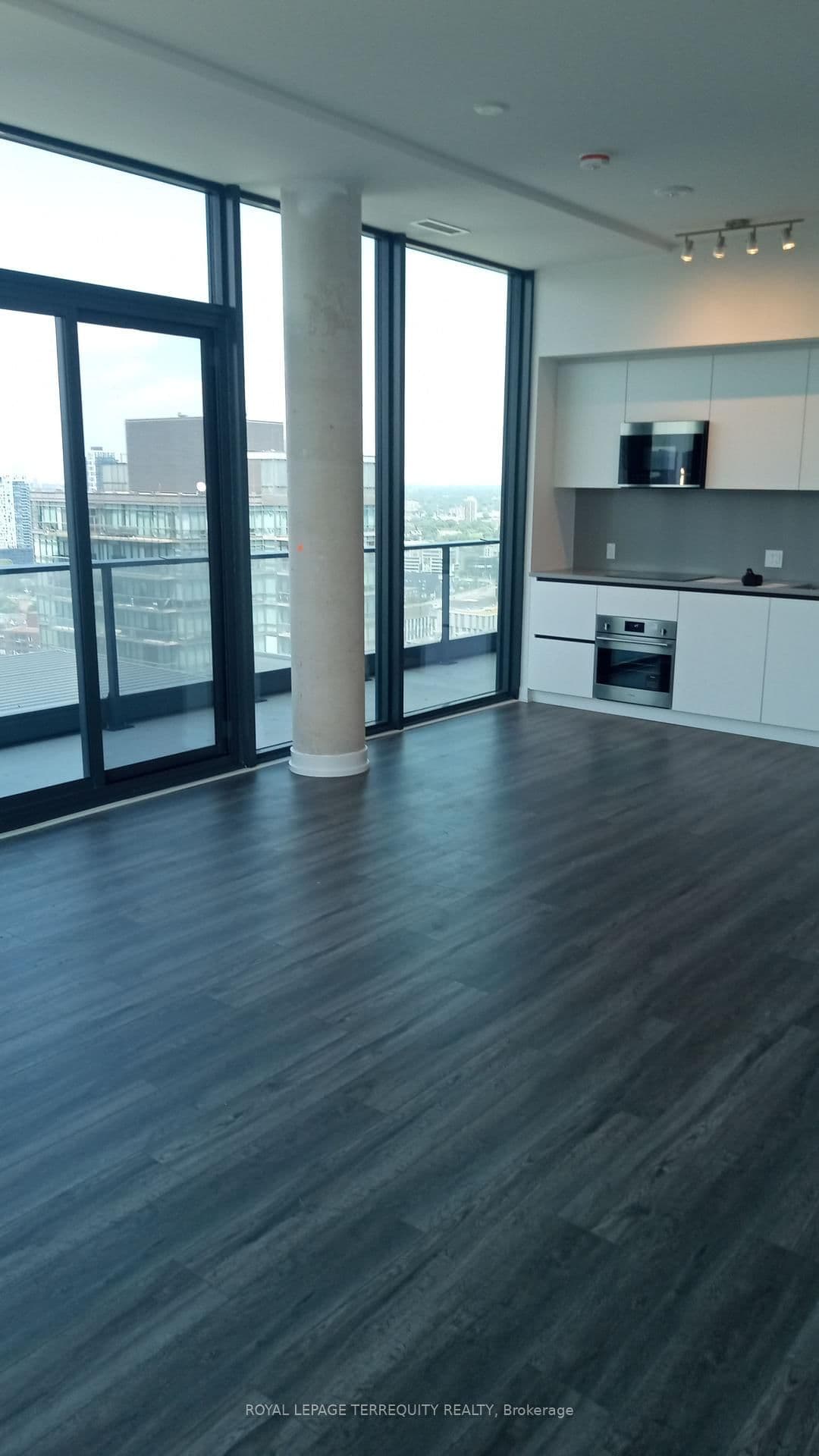 35 Parliament Street, Unit 3304 thumbnail 32