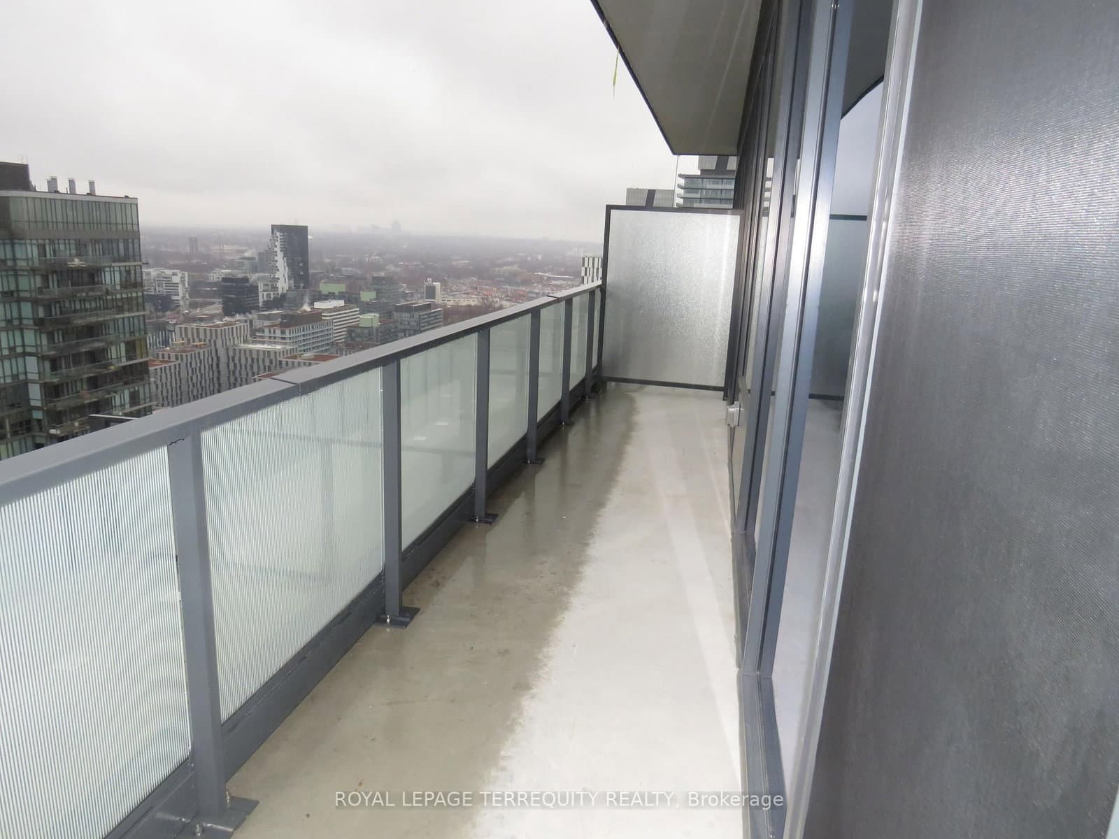 35 Parliament Street, Unit 3304 thumbnail 6