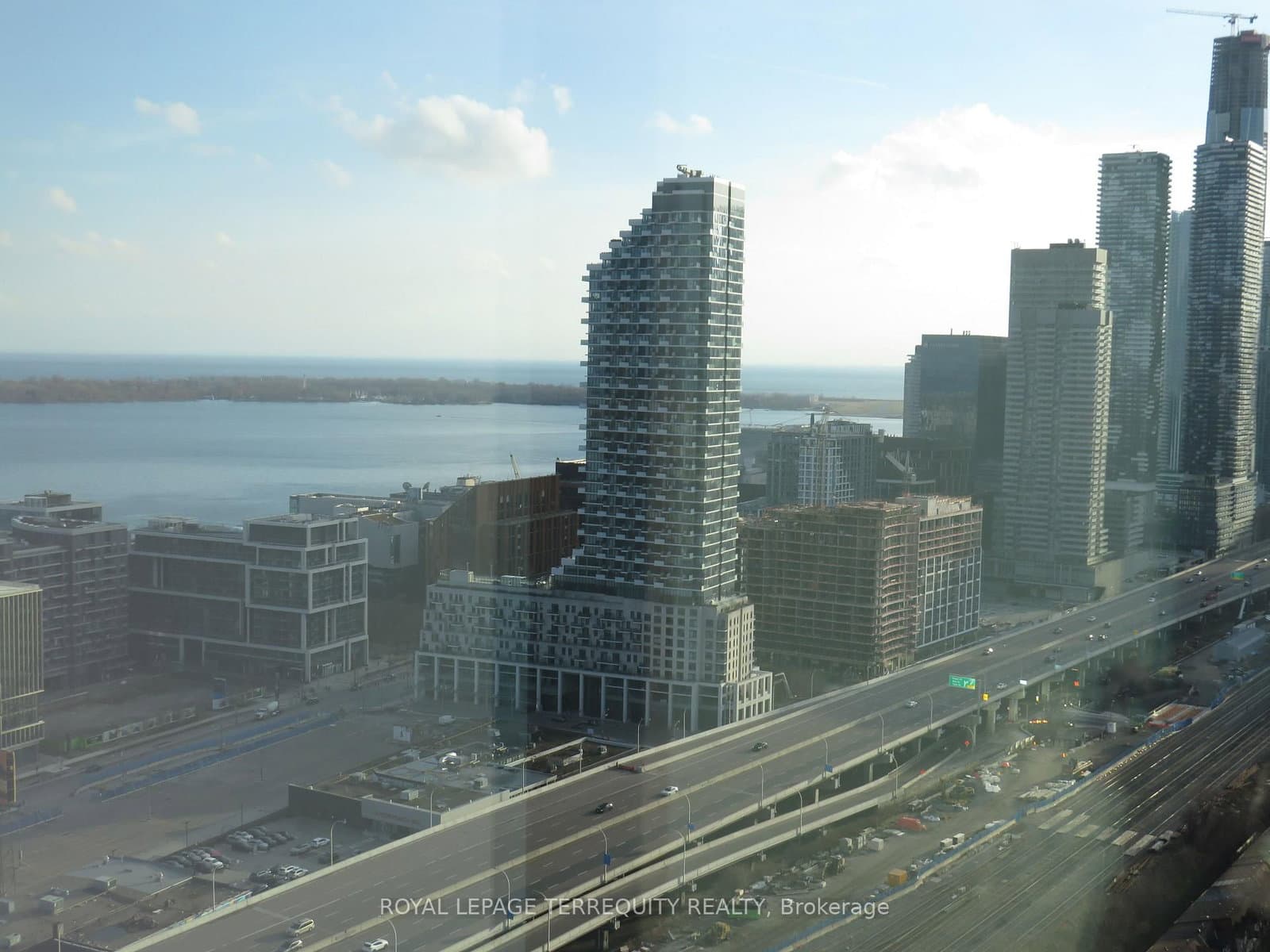 35 Parliament Street, Unit 3304 thumbnail 8