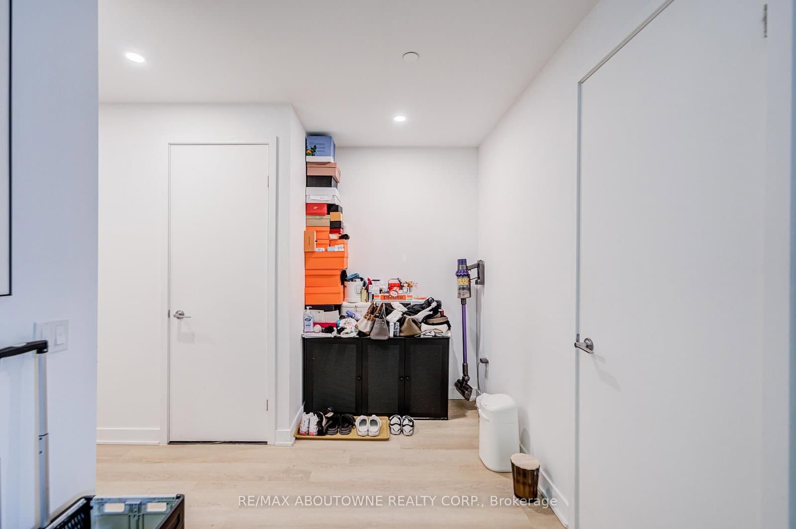 125 Blue Jays Way, Unit 4909 thumbnail 18