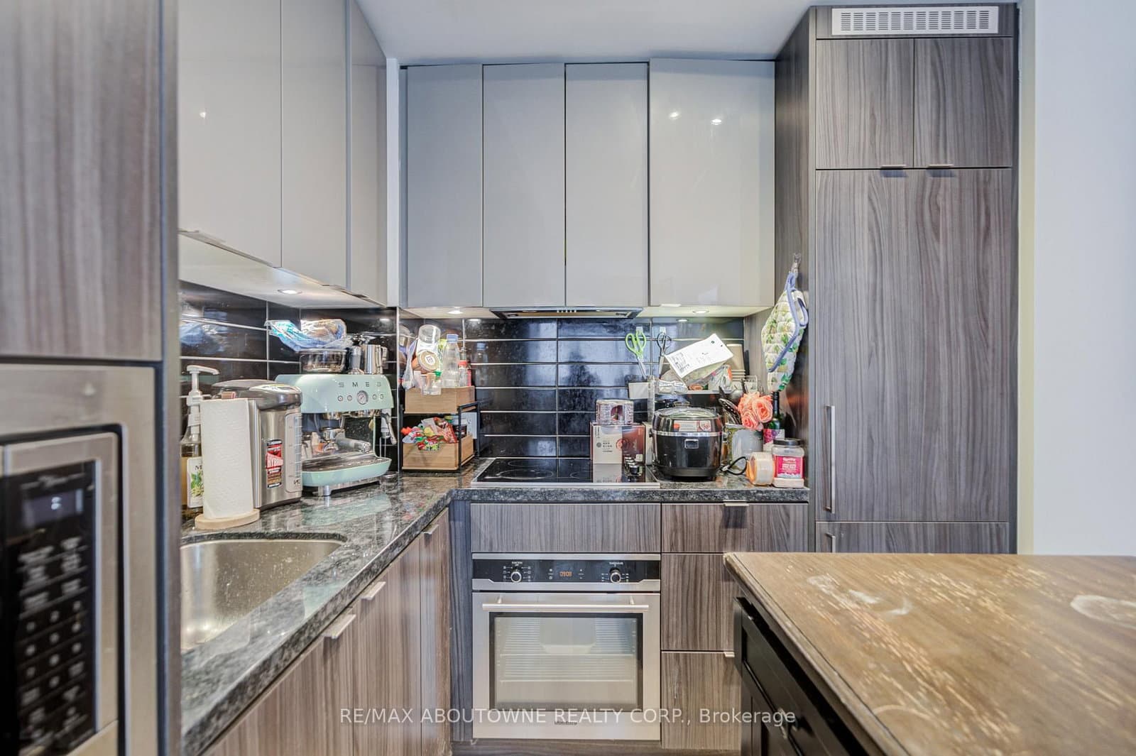 125 Blue Jays Way, Unit 4909 thumbnail 22
