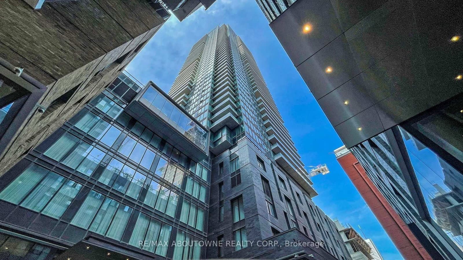 125 Blue Jays Way, Unit 4909 thumbnail 3