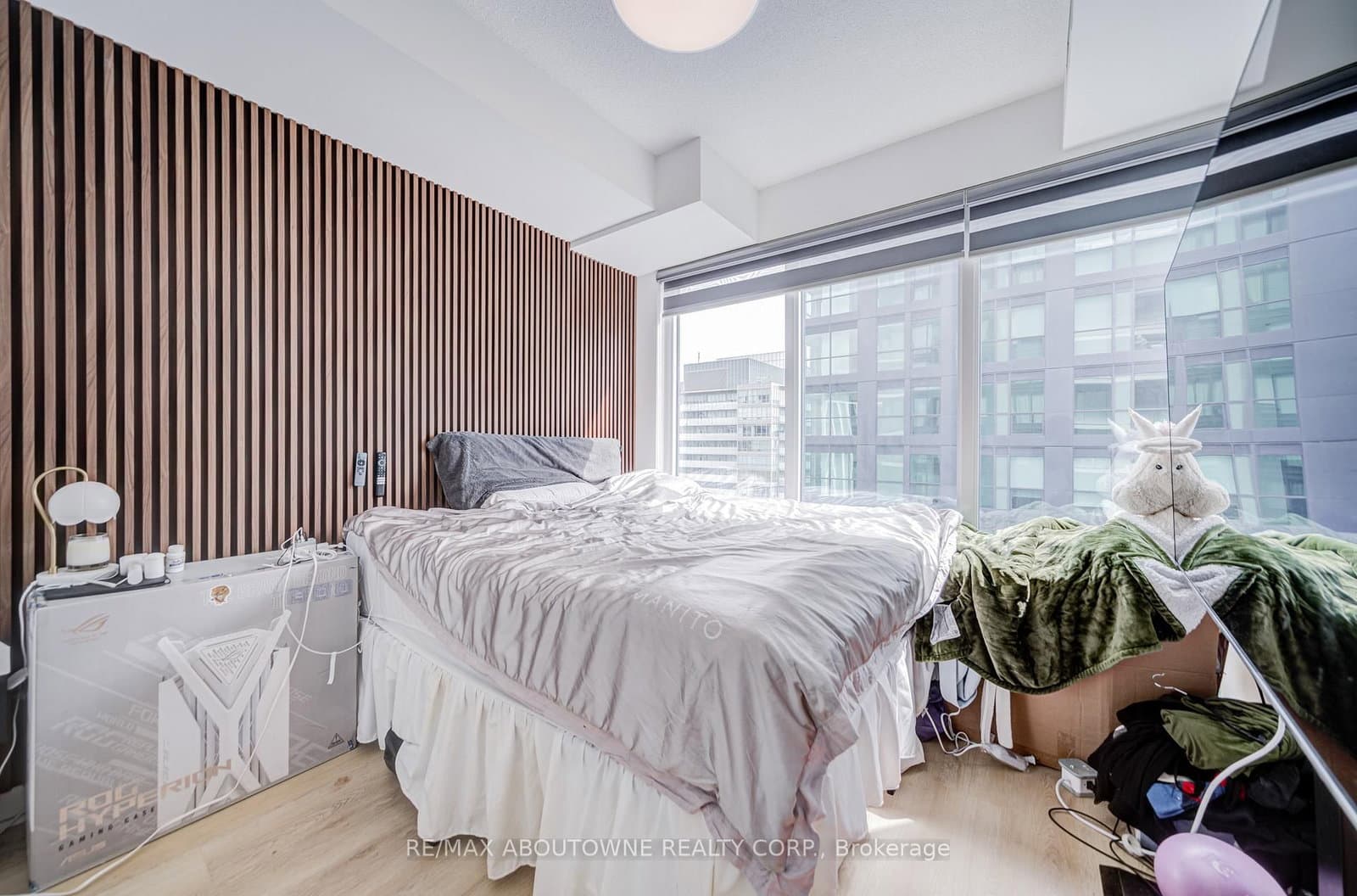 125 Blue Jays Way, Unit 4909 thumbnail 32