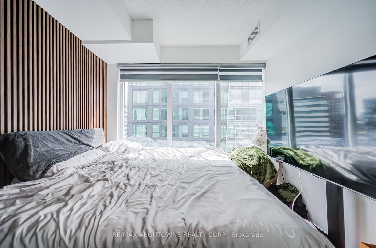 125 Blue Jays Way, Unit 4909 thumbnail 33