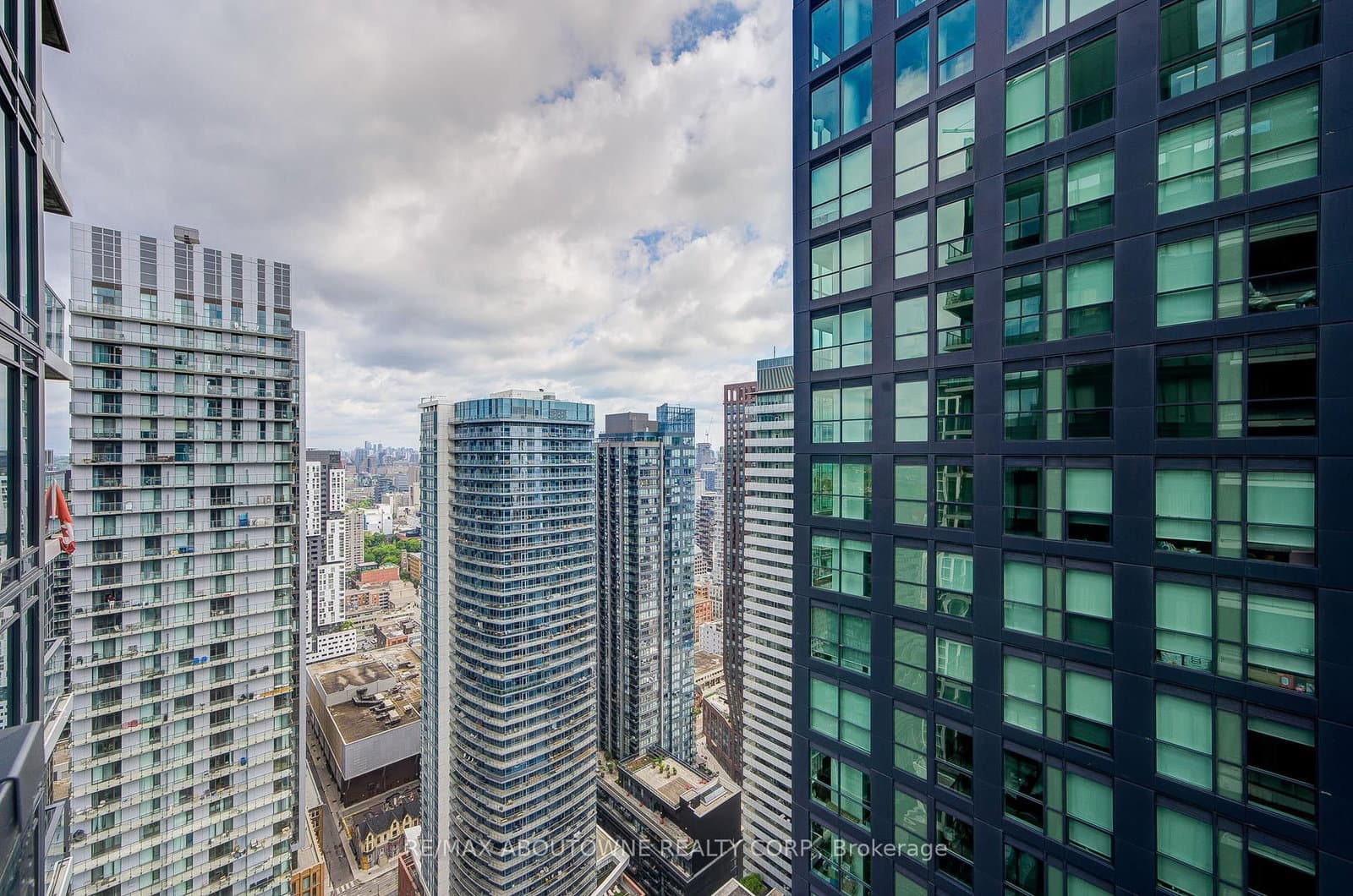 125 Blue Jays Way, Unit 4909 thumbnail 37