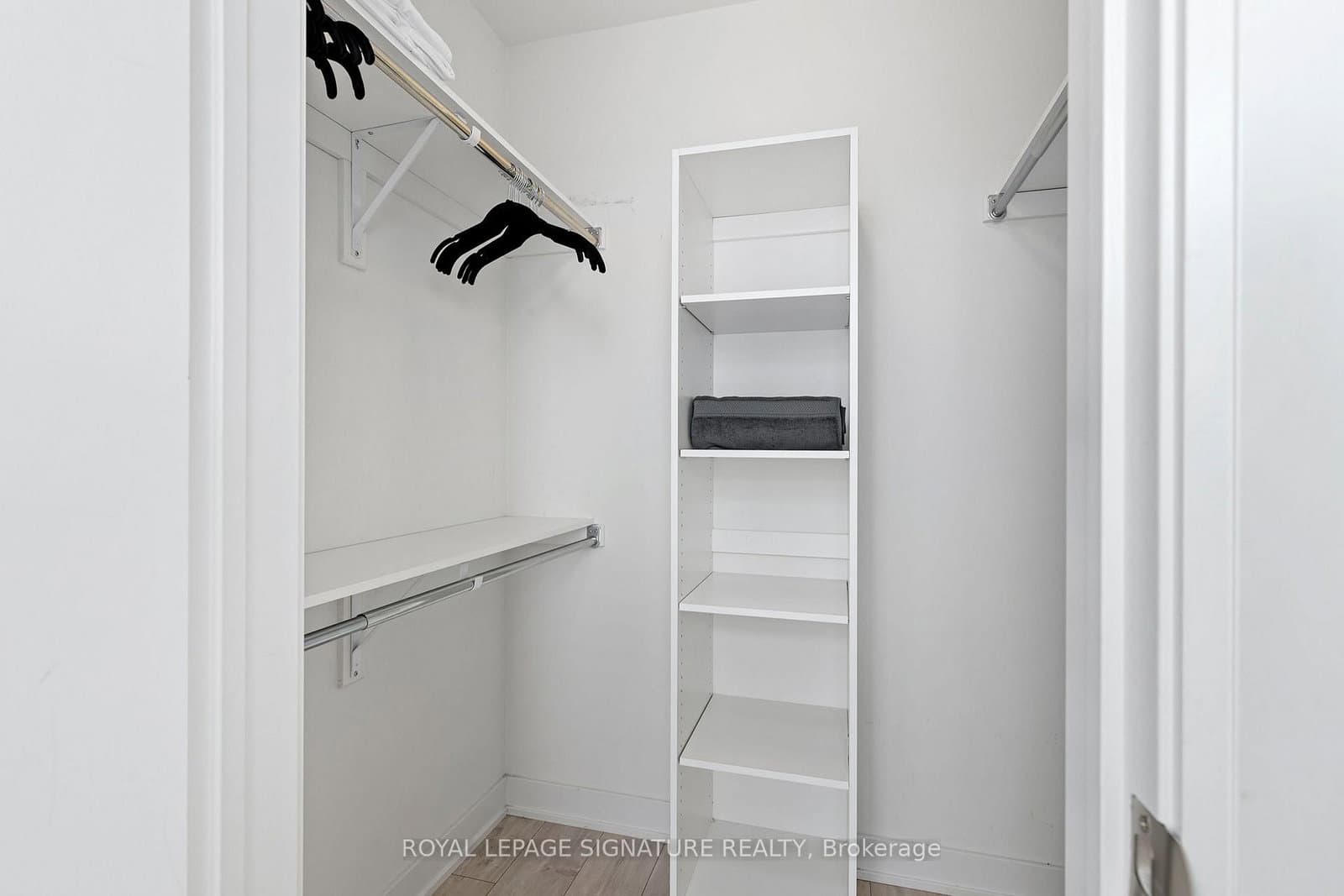 576 Front Street W, Unit 806E thumbnail 16