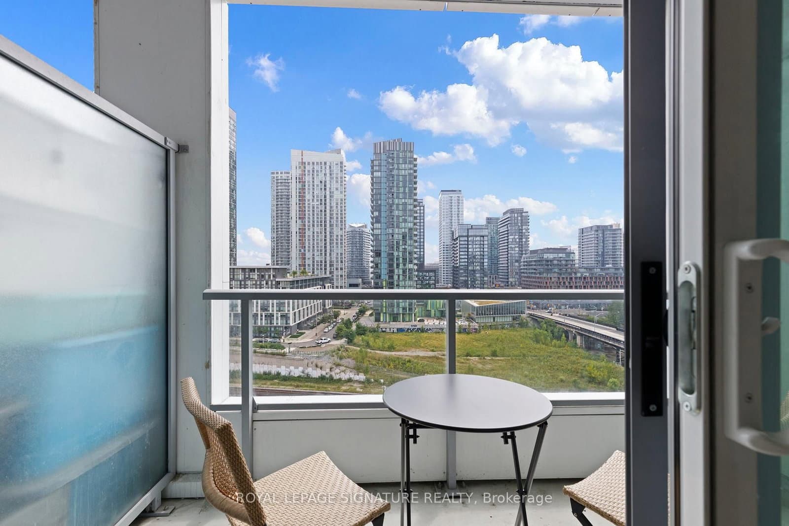 576 Front Street W, Unit 806E thumbnail 18