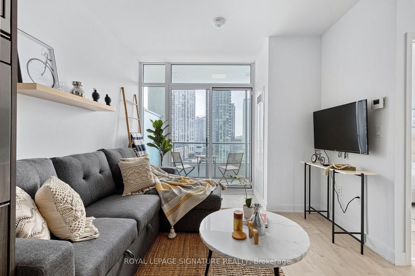 576 Front Street W, Unit 806E thumbnail 6