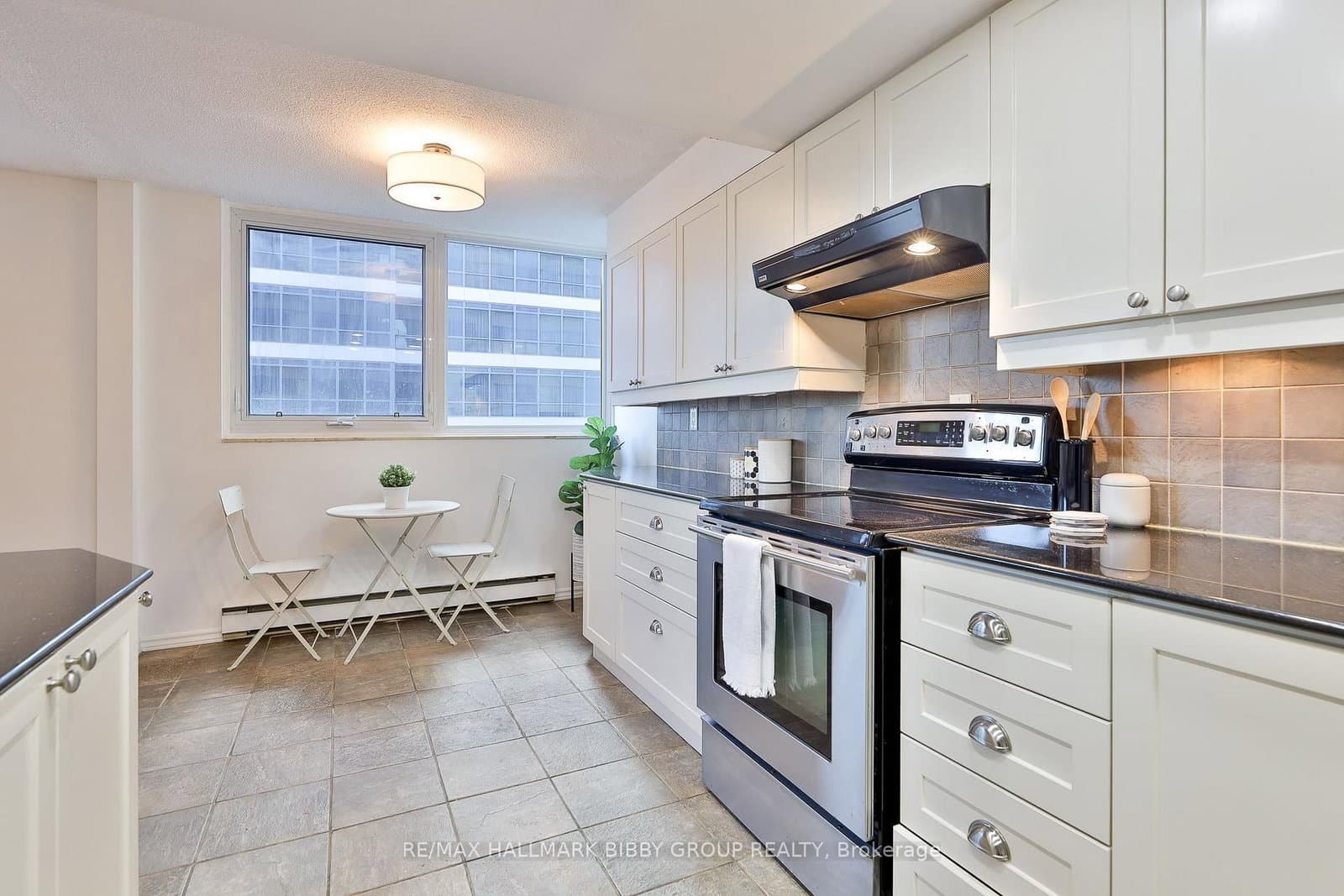 360 Bloor Street E, Unit 1007 thumbnail 11