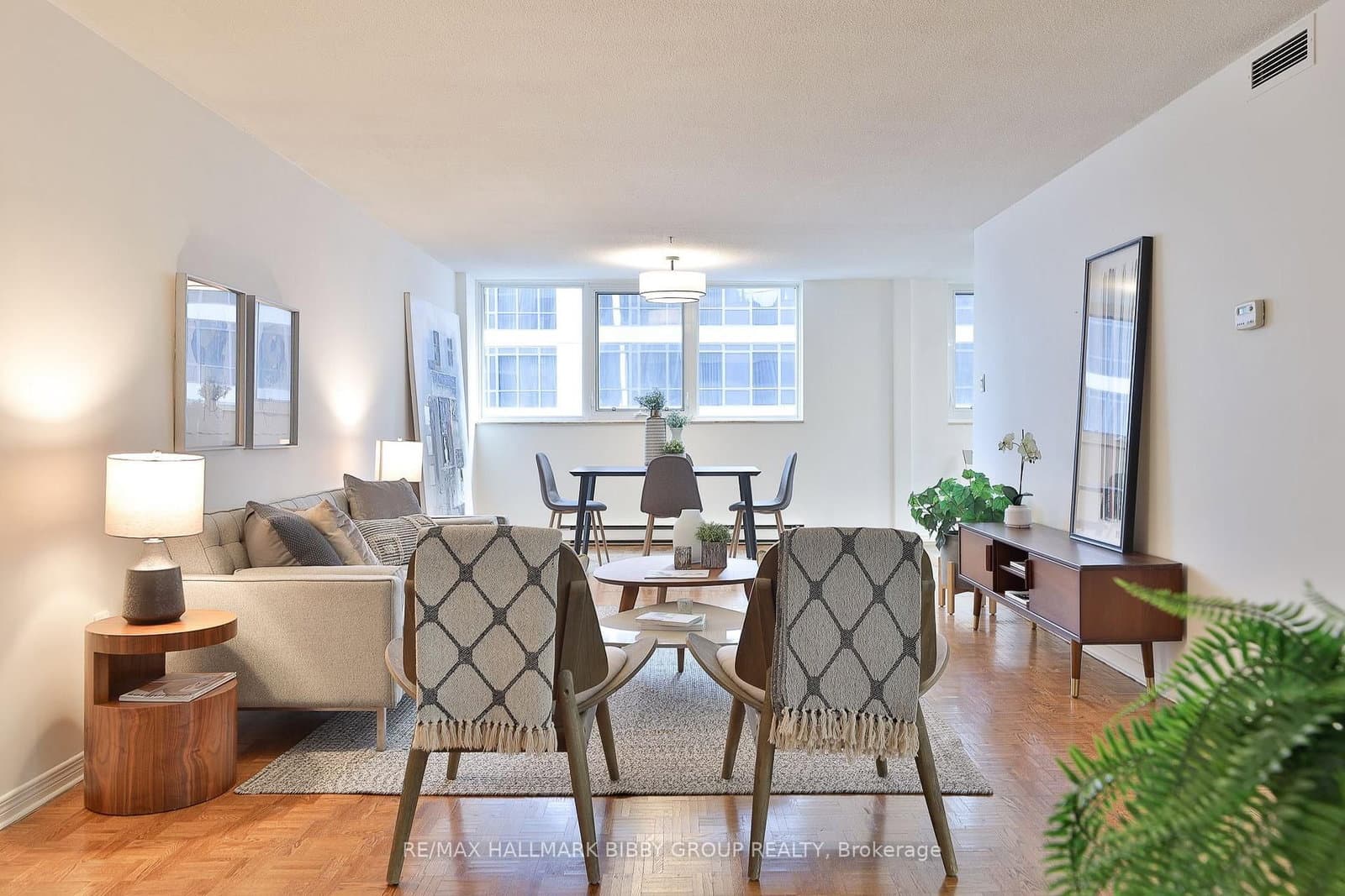 360 Bloor Street E, Unit 1007 thumbnail 3