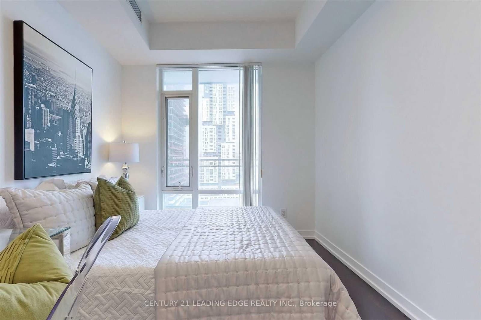 21 Widmer Street, Unit 1702 thumbnail 15