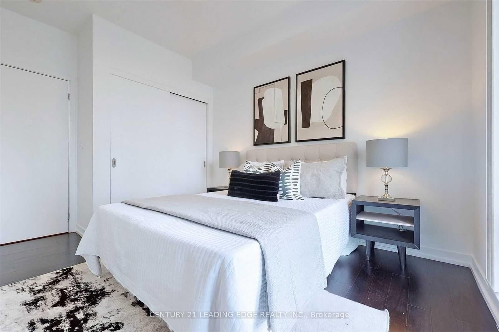 21 Widmer Street, Unit 1702 thumbnail 19