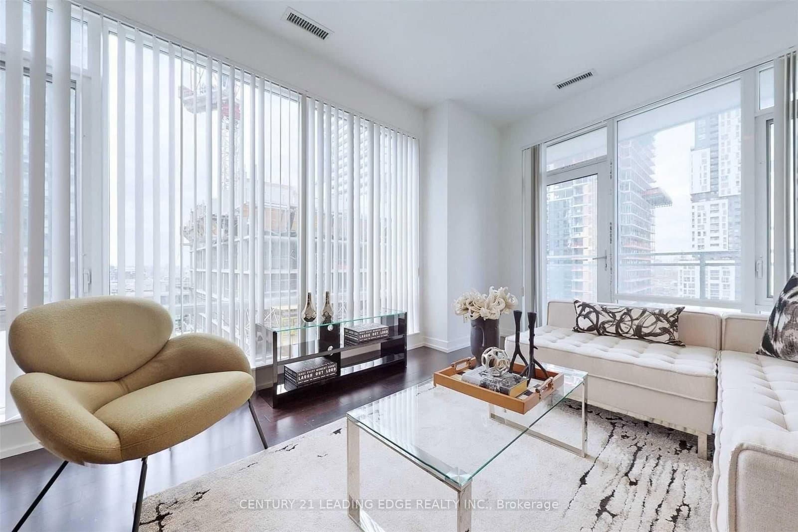 21 Widmer Street, Unit 1702 thumbnail 5
