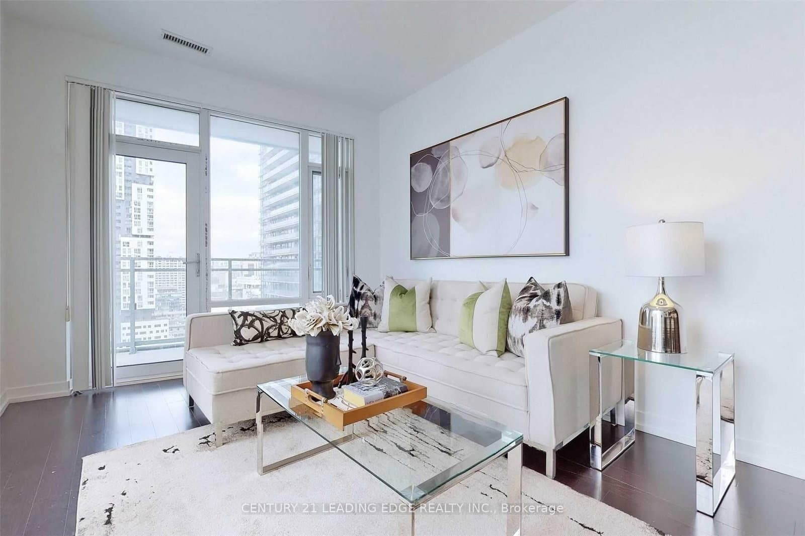 21 Widmer Street, Unit 1702 thumbnail 6