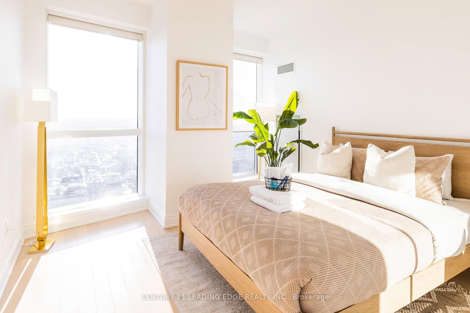 388 Yonge Street, Unit 7310 thumbnail 7