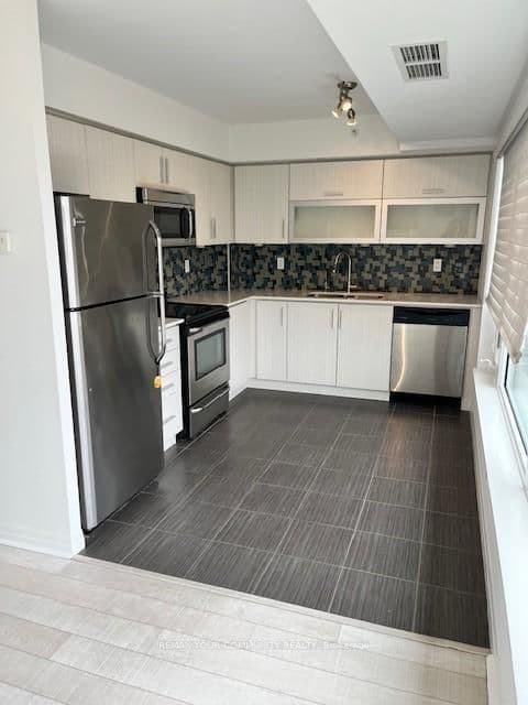 275 Yorkland Road, Unit 1602 thumbnail 3