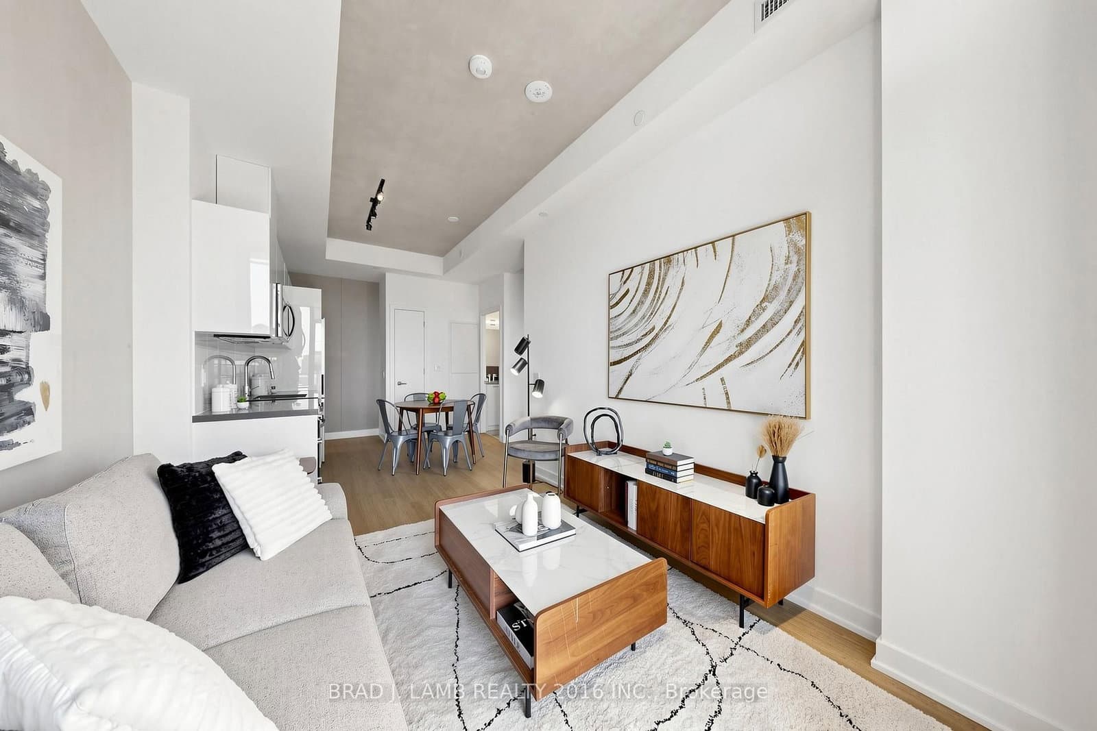 284 King Street E, Unit 1602 thumbnail 6