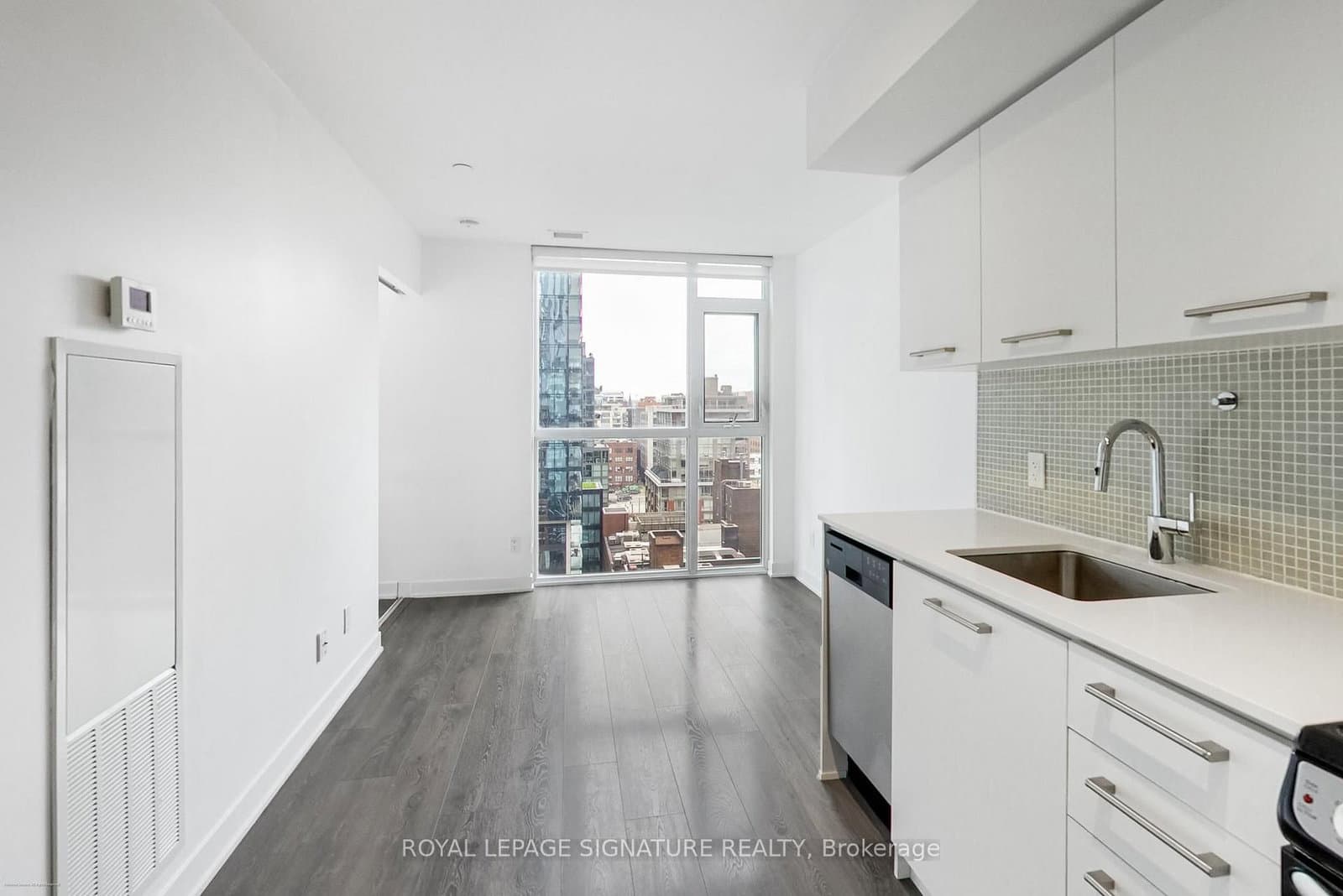 87 Peter Street, Unit 1203 thumbnail 17