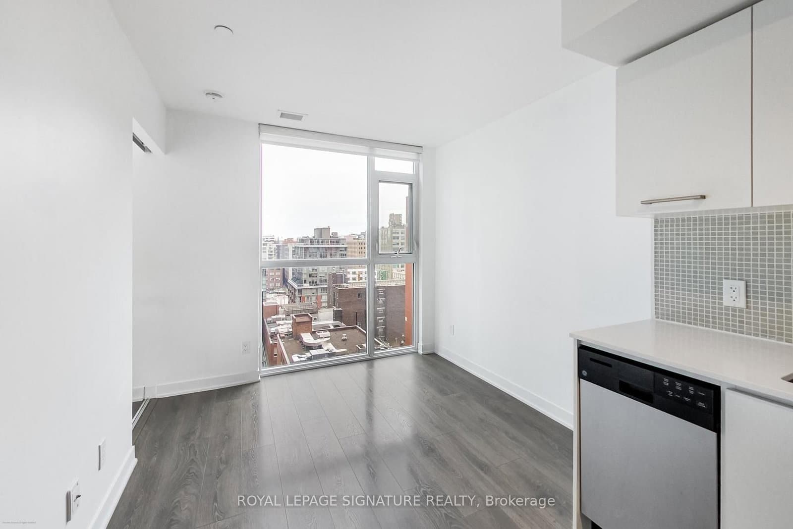 87 Peter Street, Unit 1203 thumbnail 18