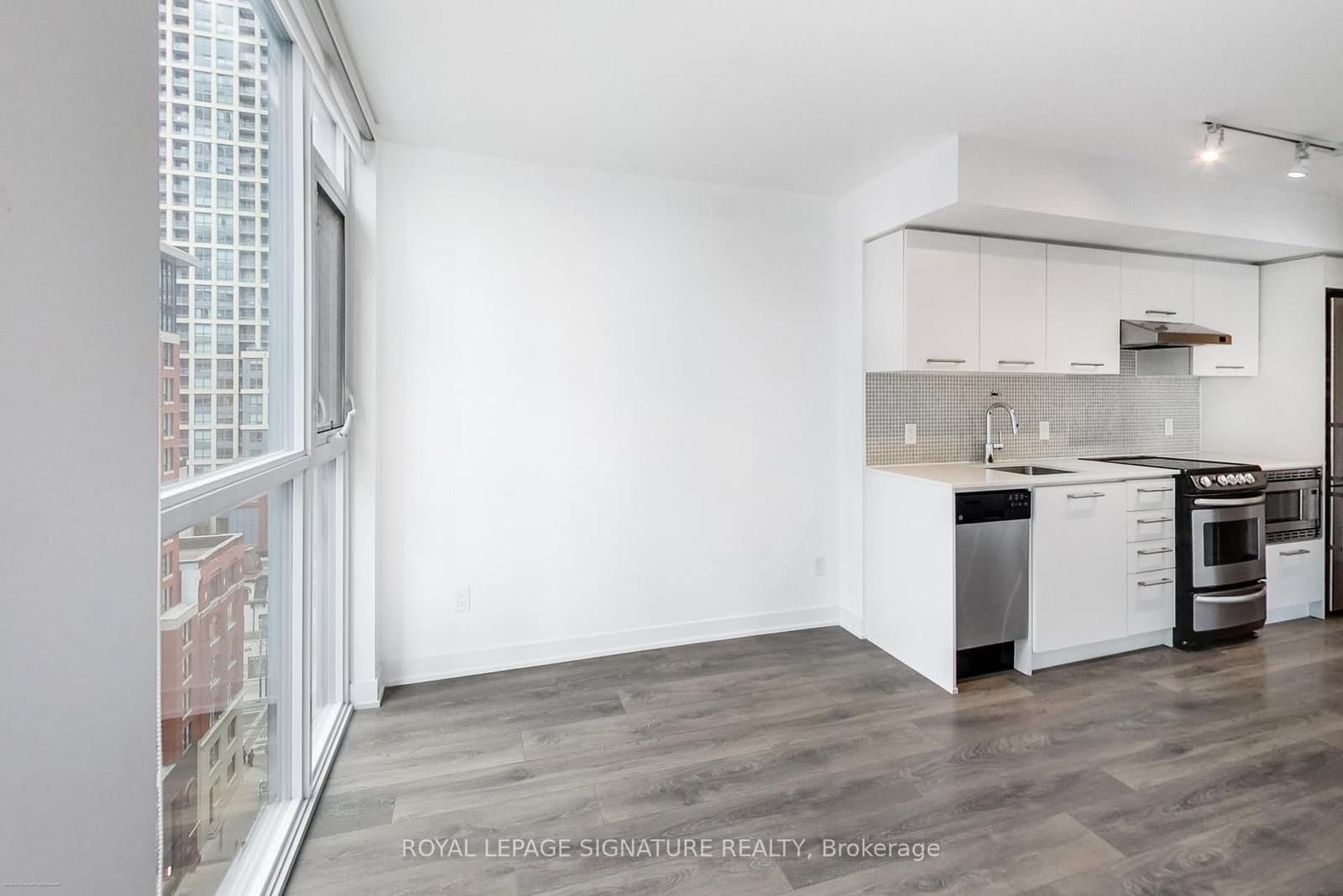 87 Peter Street, Unit 1203 thumbnail 22