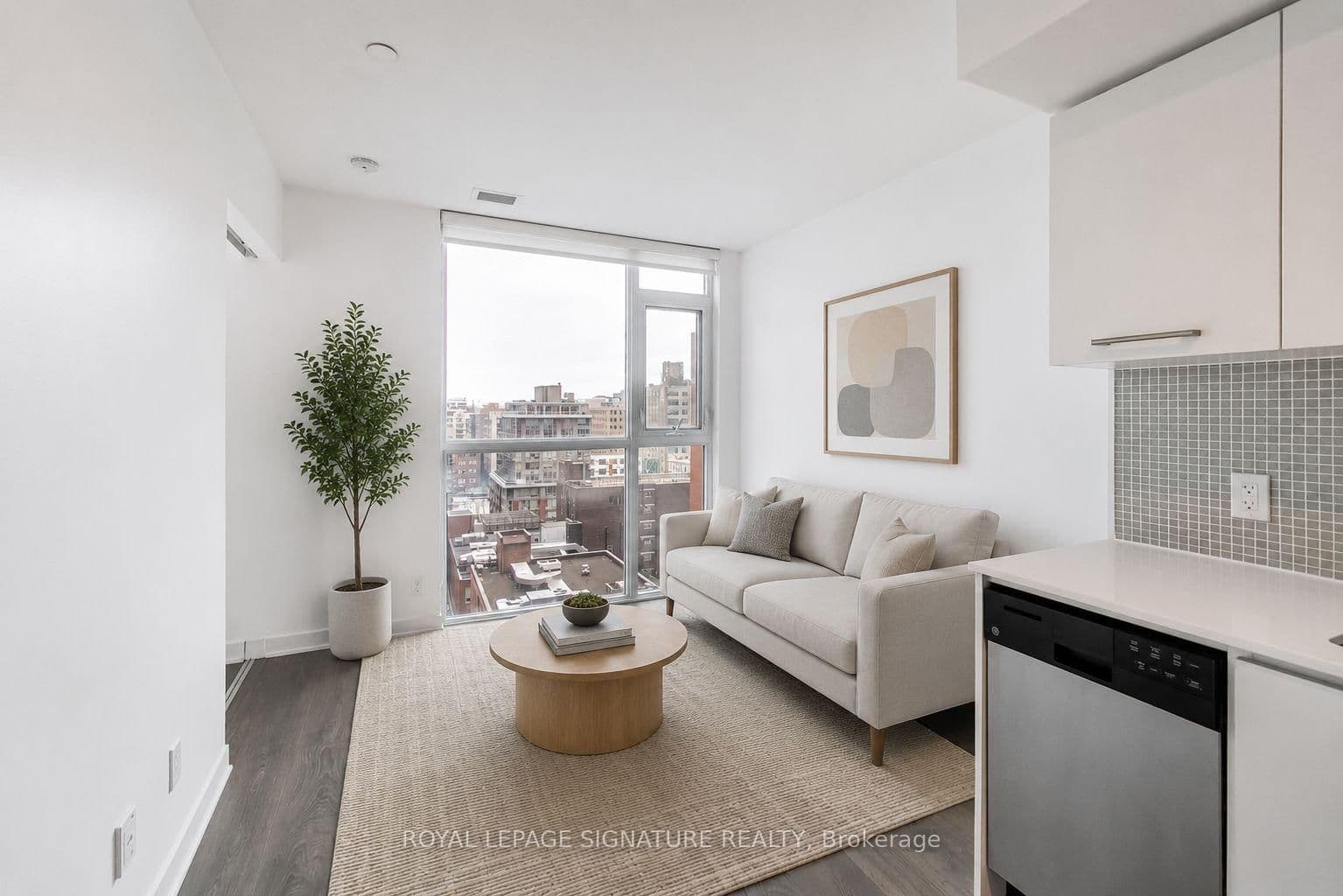 87 Peter Street, Unit 1203 thumbnail 4