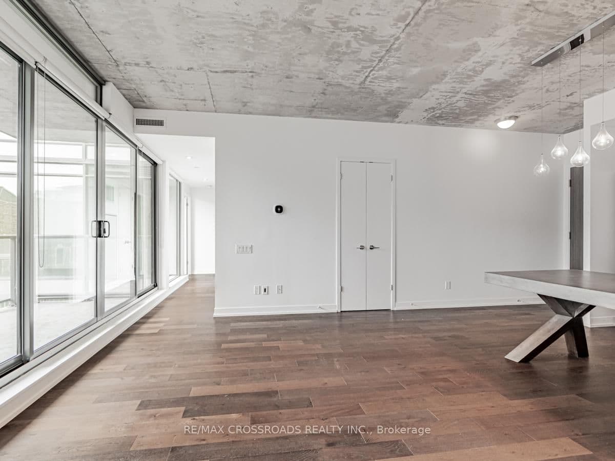 560 King Street W, Unit 524 thumbnail 12