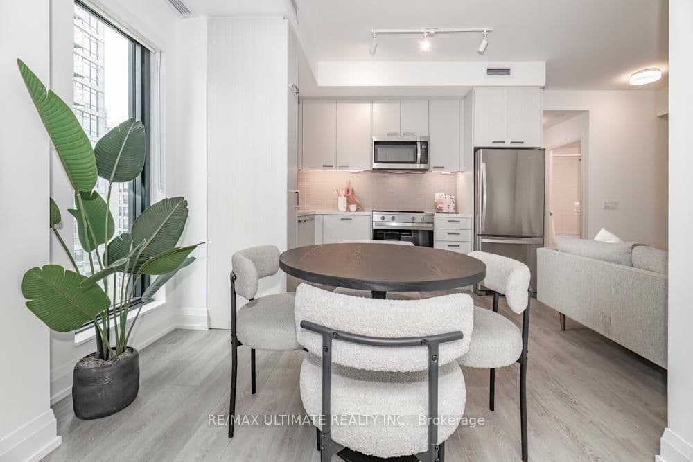 20 Soudan Avenue, Unit 1008 thumbnail 15